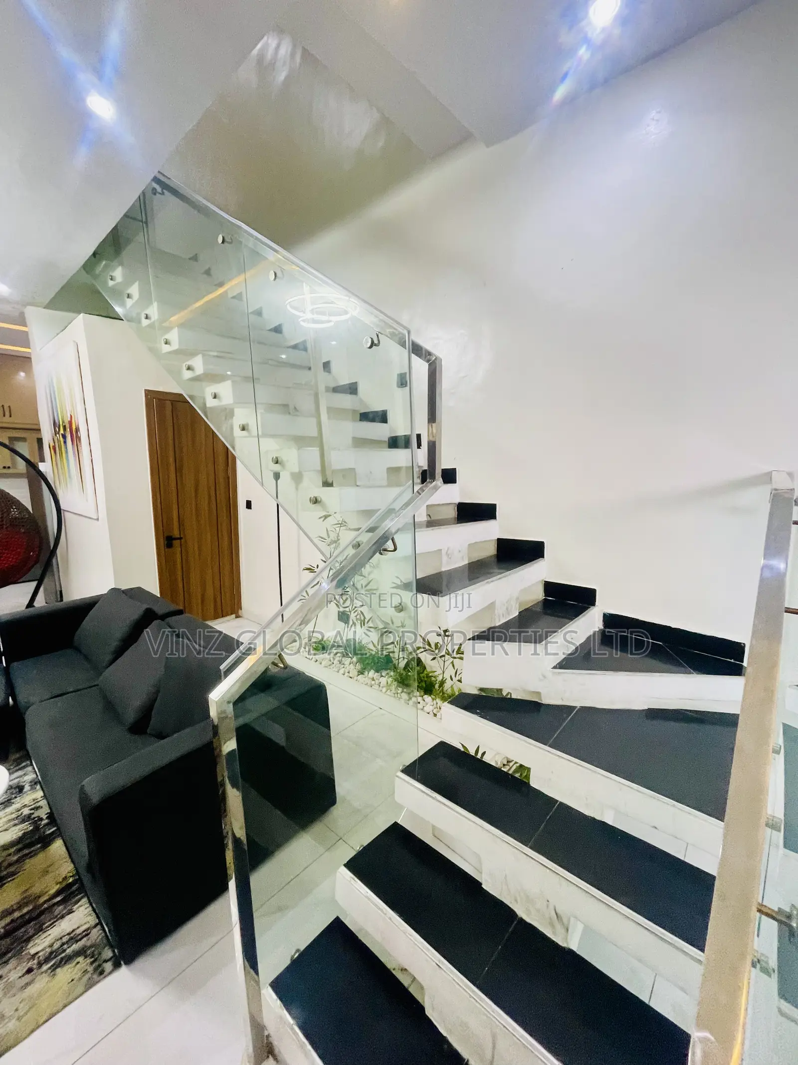 Luxurious 3 Bedroom Duplex With a Pool, Ps5, a Party Lounge