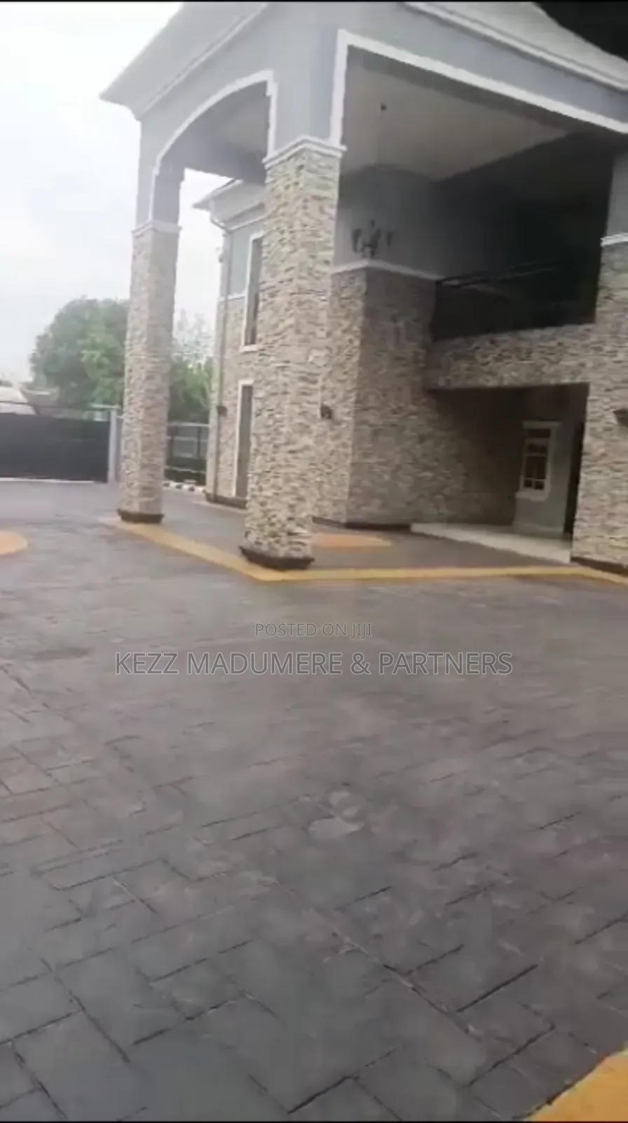 5bdrm Duplex in Woji , Port Harcourt for sale