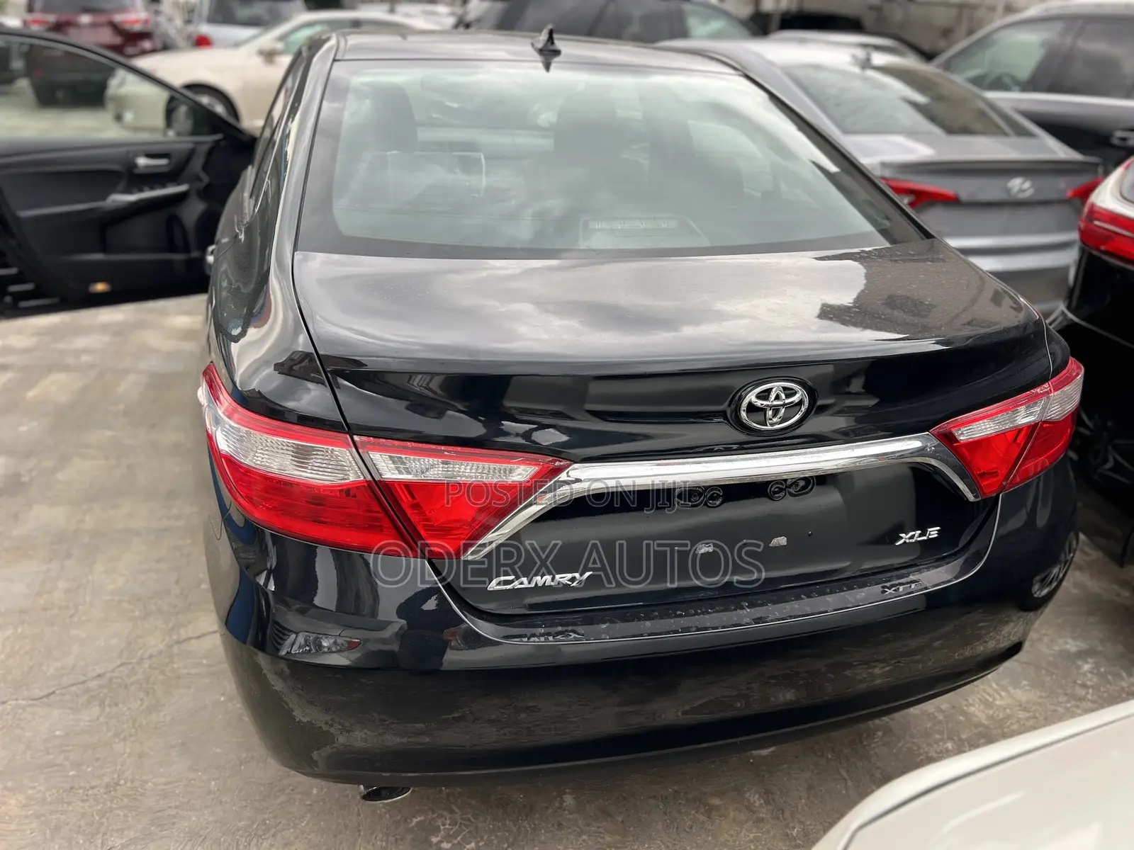 Toyota Camry XLE 4dr Sedan (3.5L 6cyl 6A) 2015 Black