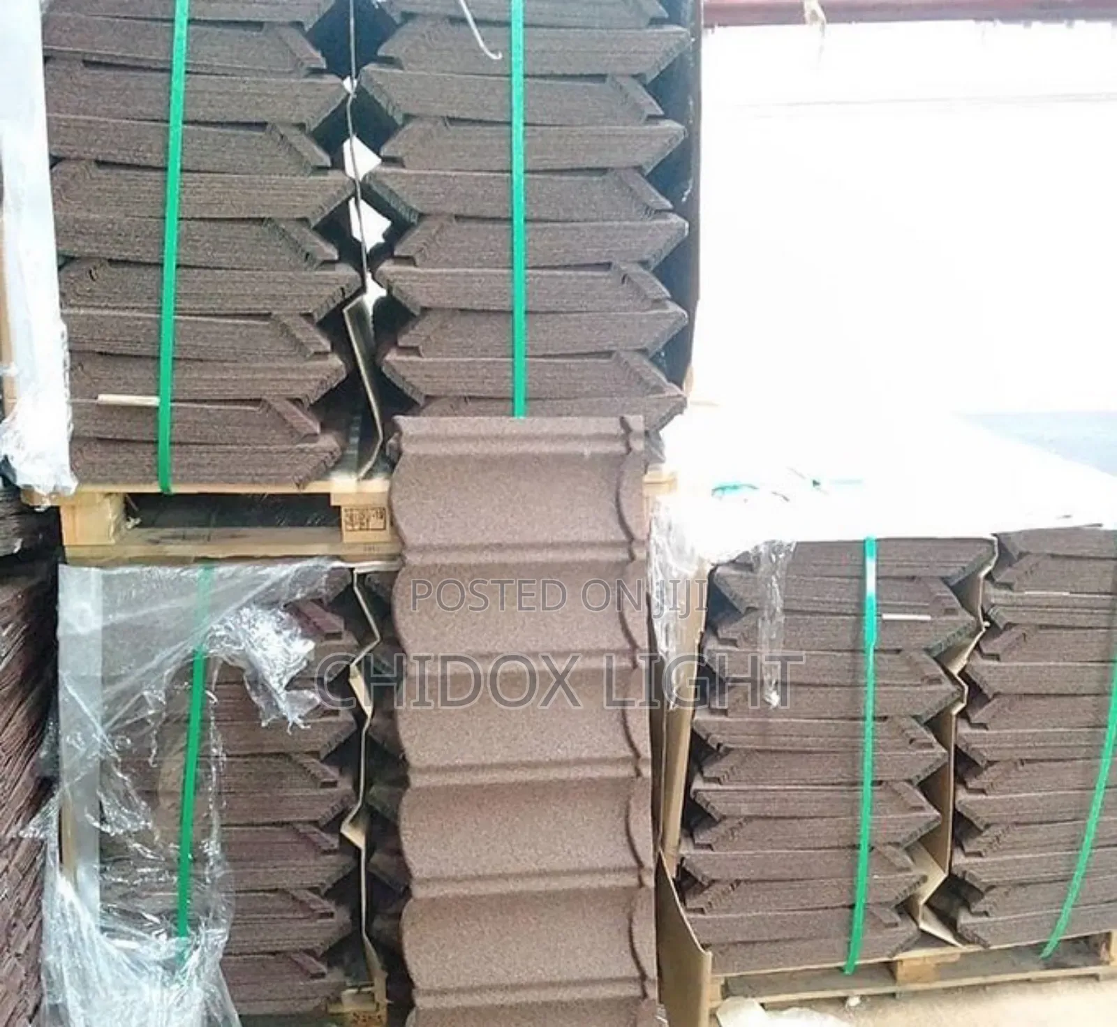 Stone Coated Roofing Tiles With Different Colors and Design