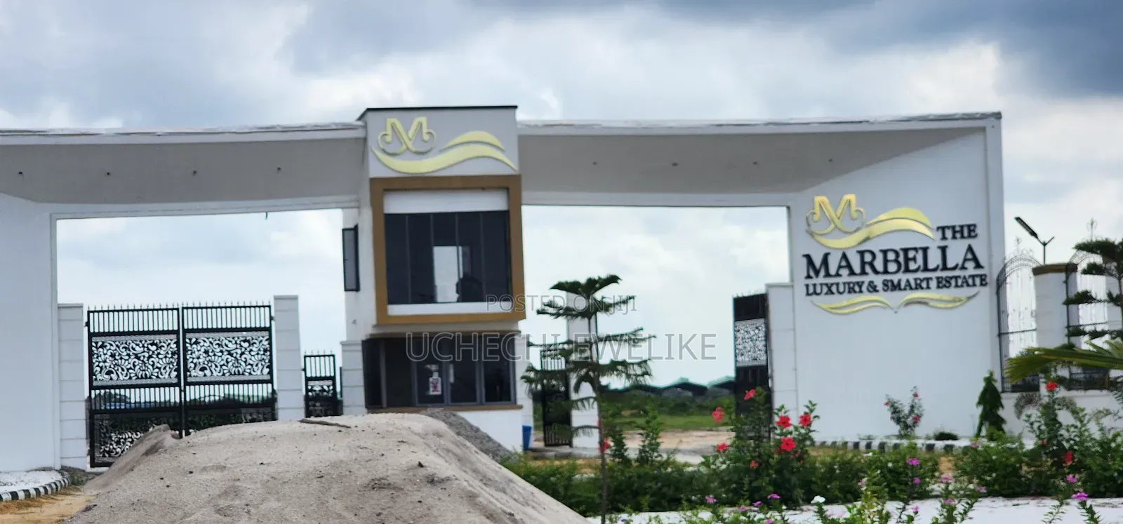 C of O at Alahun Bustop Along Lekki-Epe Expressway