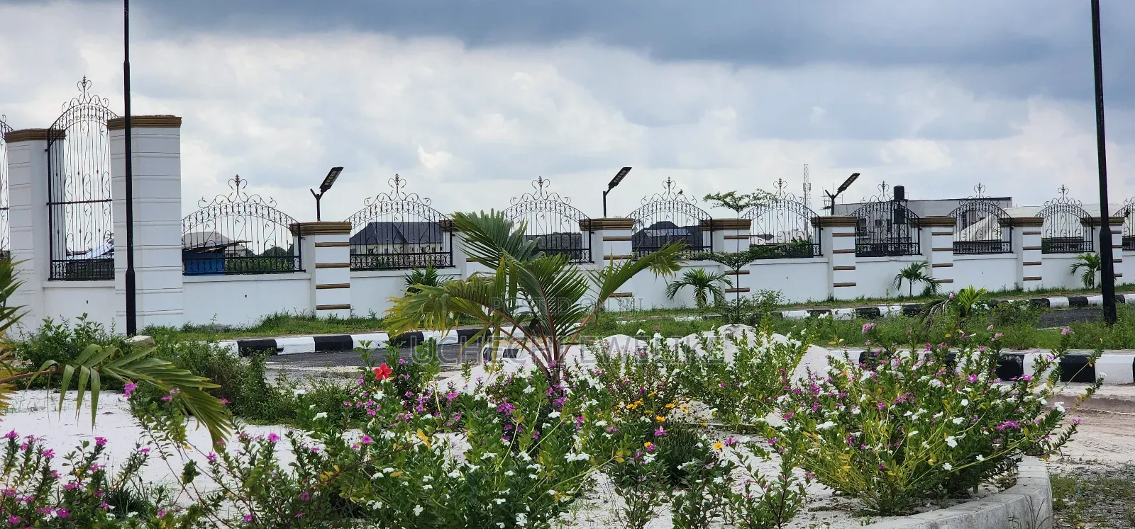 C of O at Alahun Bustop Along Lekki-Epe Expressway