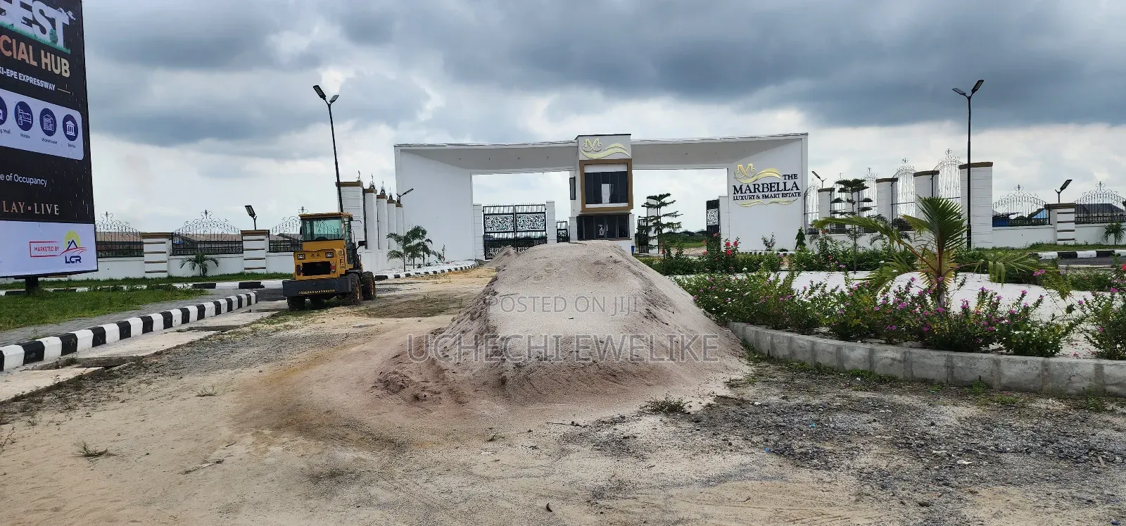 C of O at Alahun Bustop Along Lekki-Epe Expressway