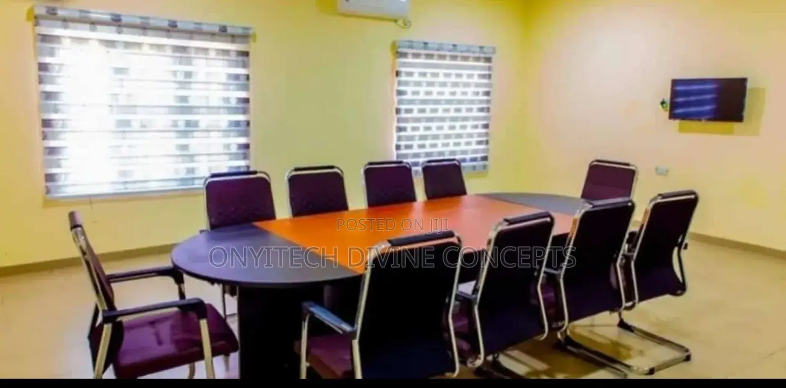 8 Seaters Office Conference Table With 2 Black End