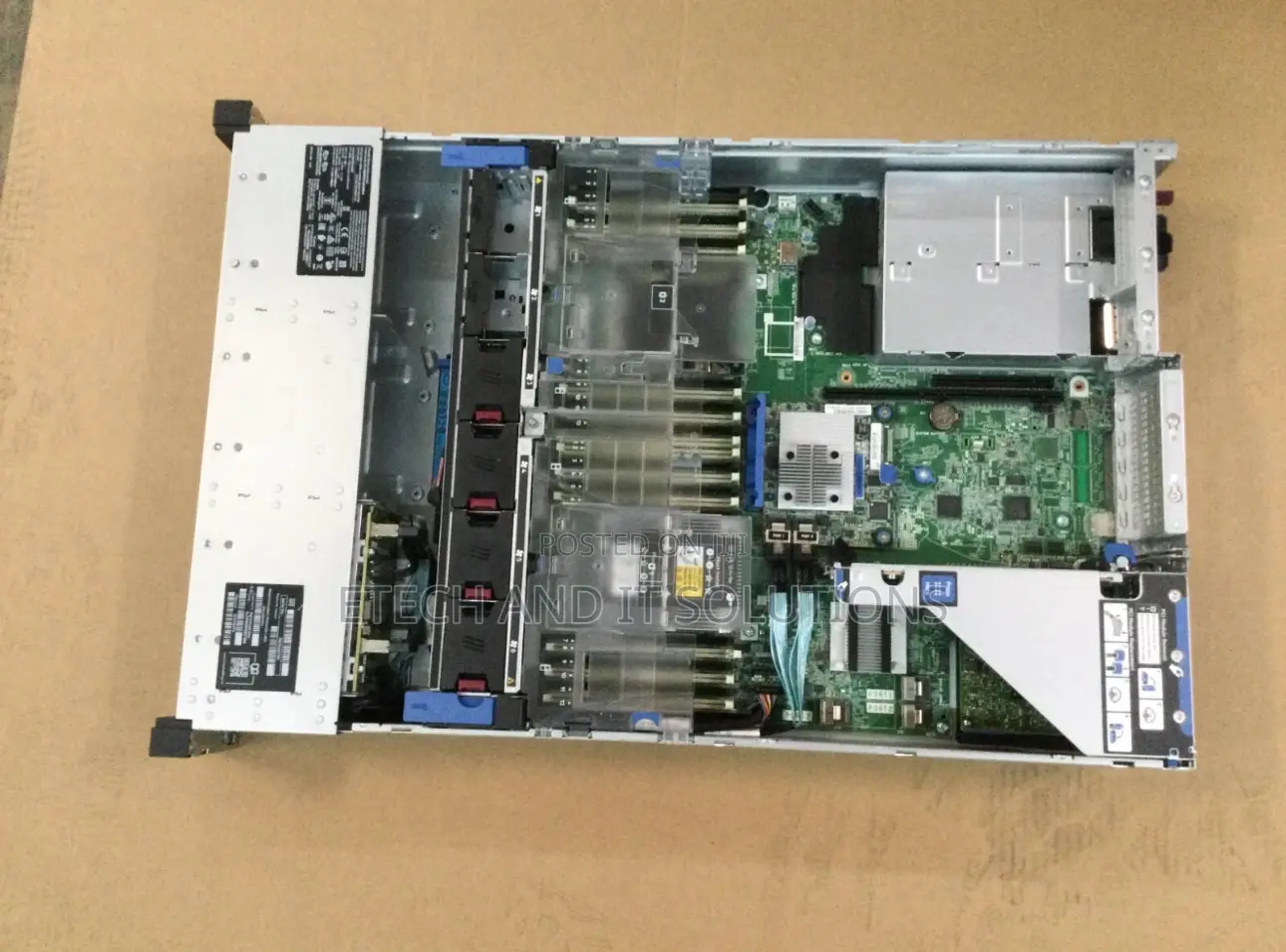 Server HP ProLiant DL 380 G10 4210R 32GB Intel Xeon HDD 1T