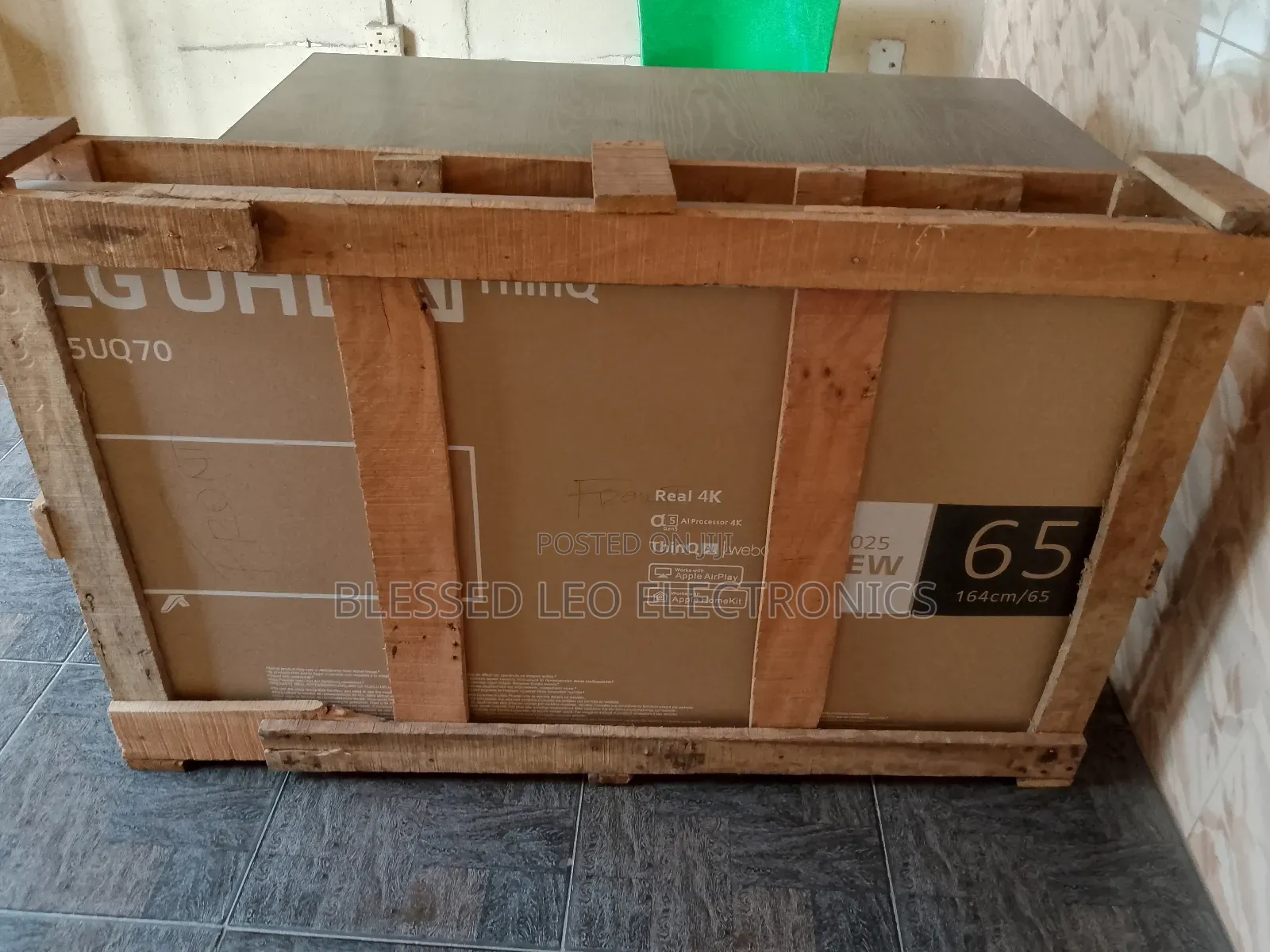 New 65 Inches Yaba Television