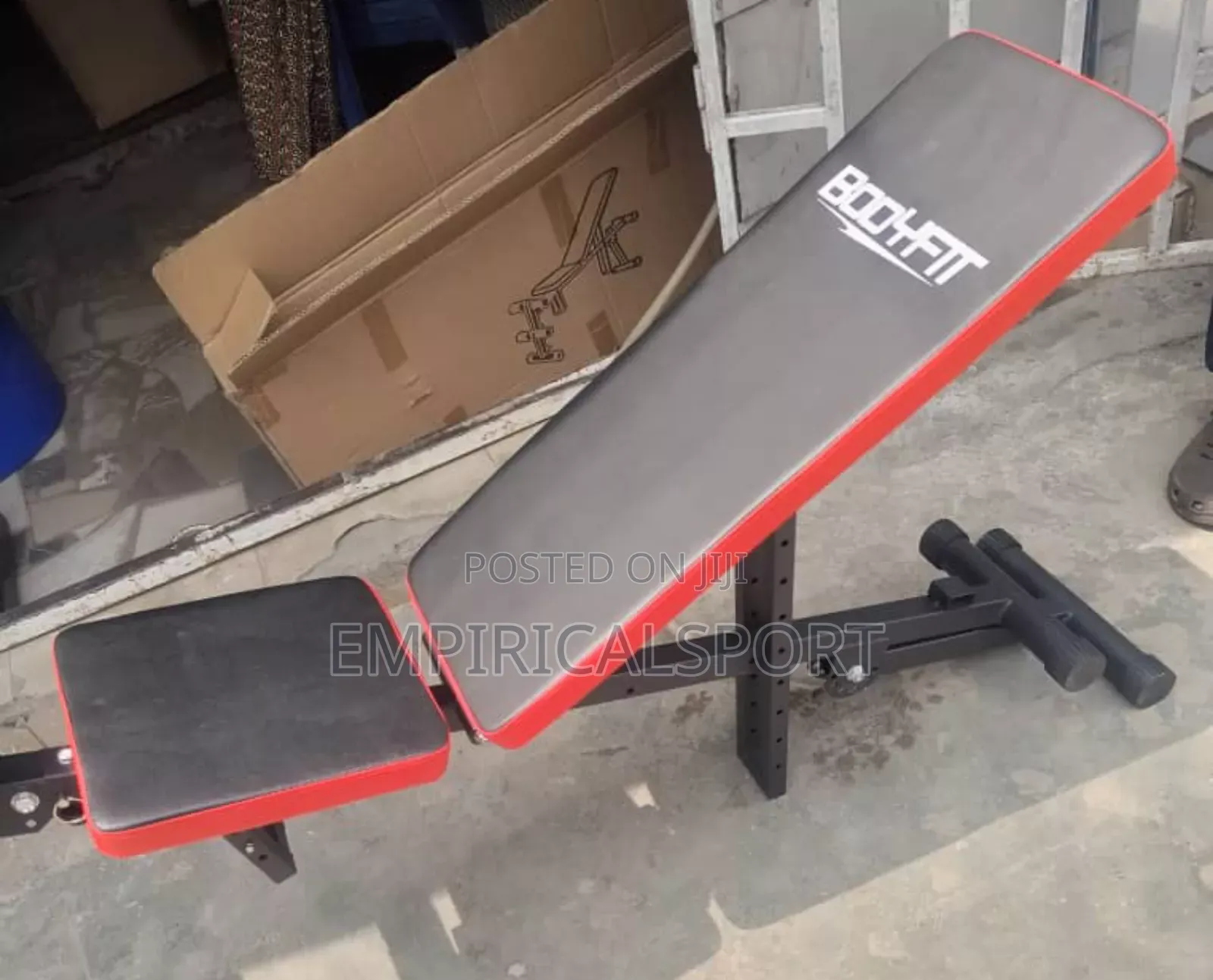 Adjustable Sit-Up Bench
