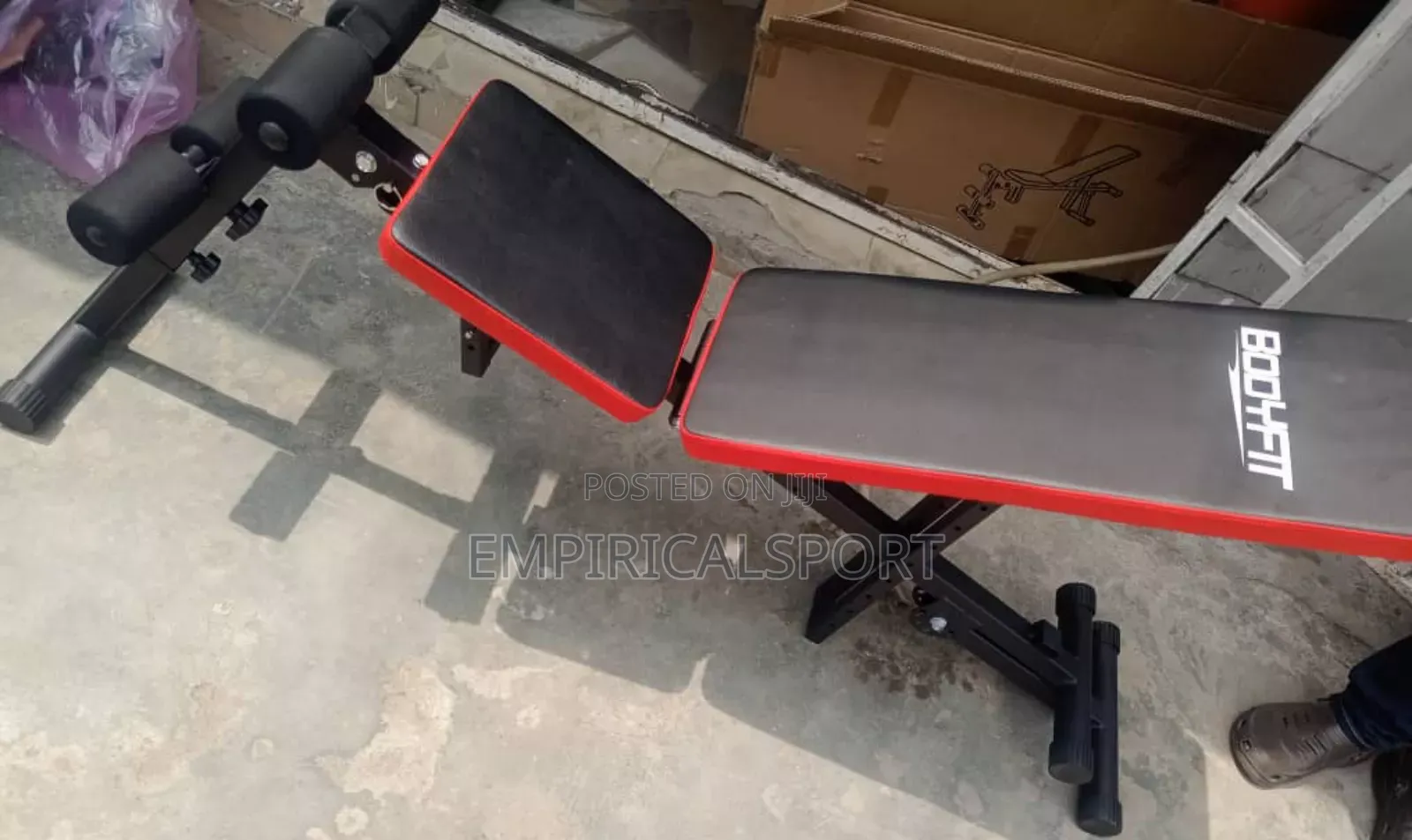 Adjustable Sit-Up Bench