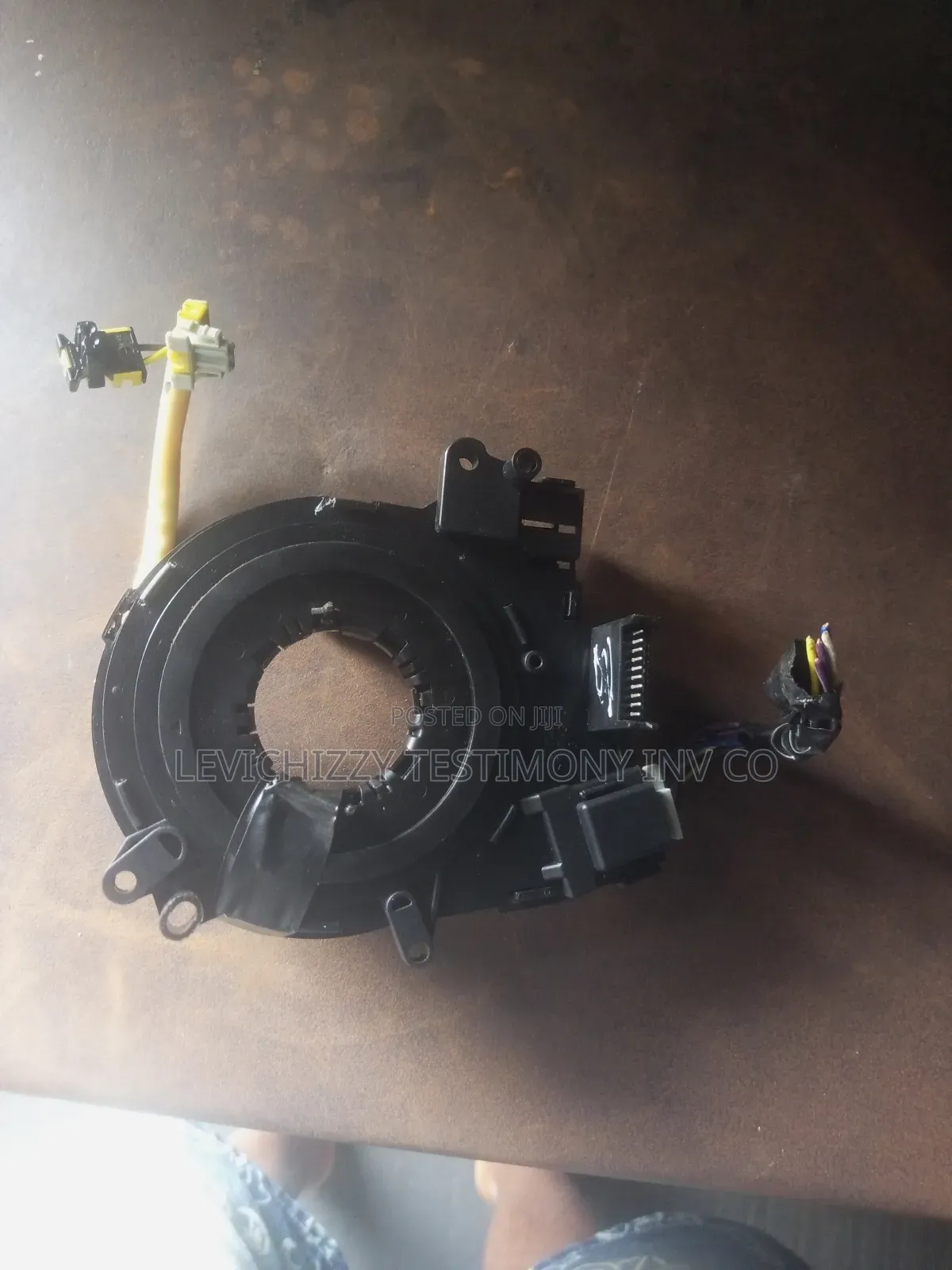 2011,2012,2013,2014 Ford Edge Explorer Horn Contact