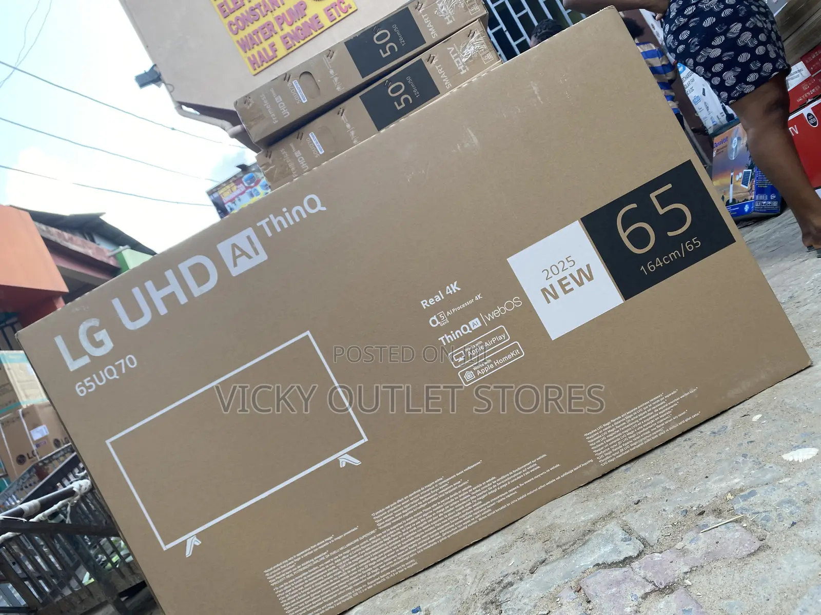 Android Smart 65”Inches Tv