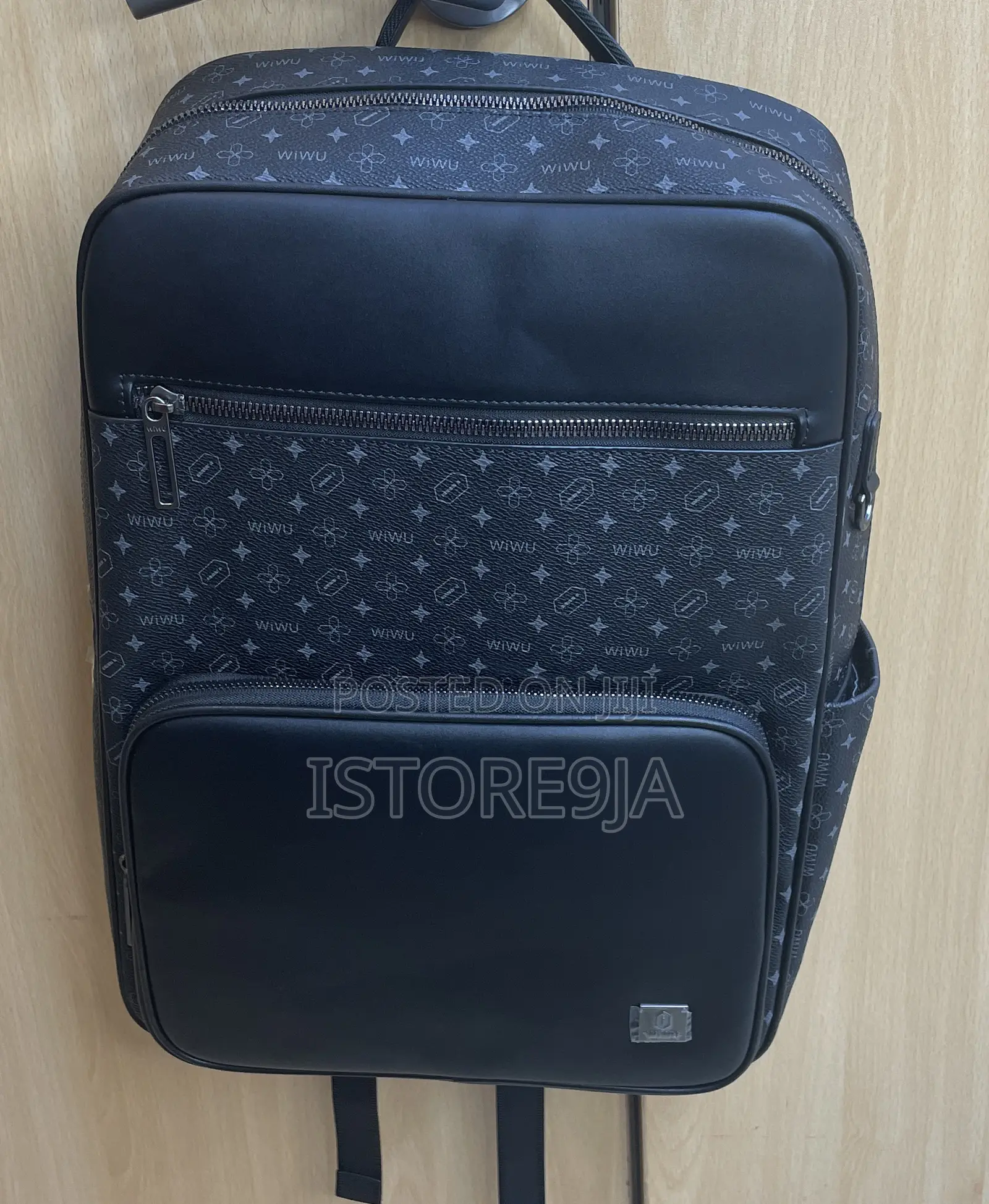 Wiwu Finger Print Back Pack
