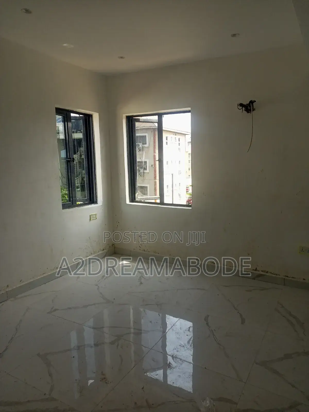 3bdrm Apartment in Alagomeji for rent