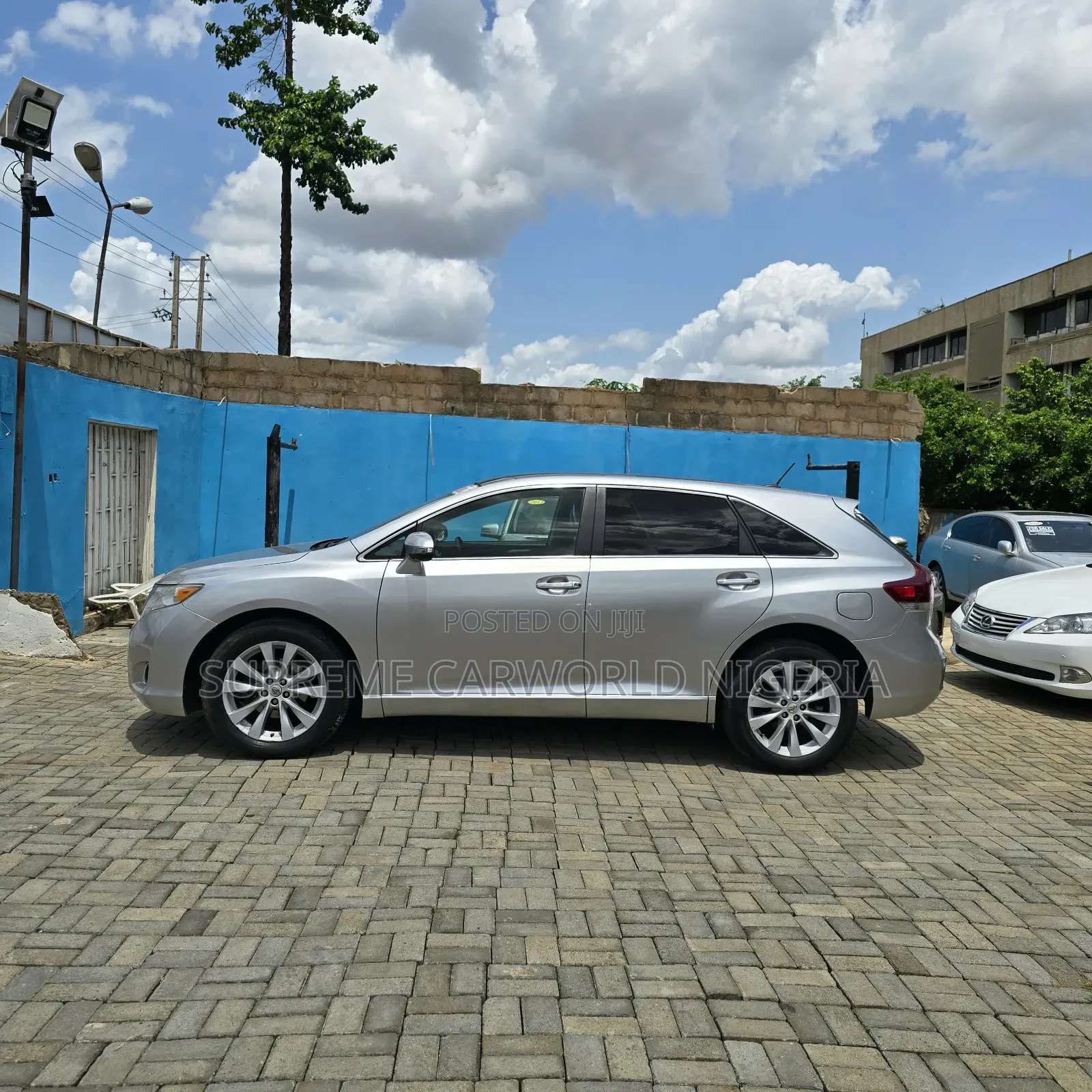 Toyota Venza XLE 4dr Wagon AWD (2.7L 4cyl 6A) 2015 Silver