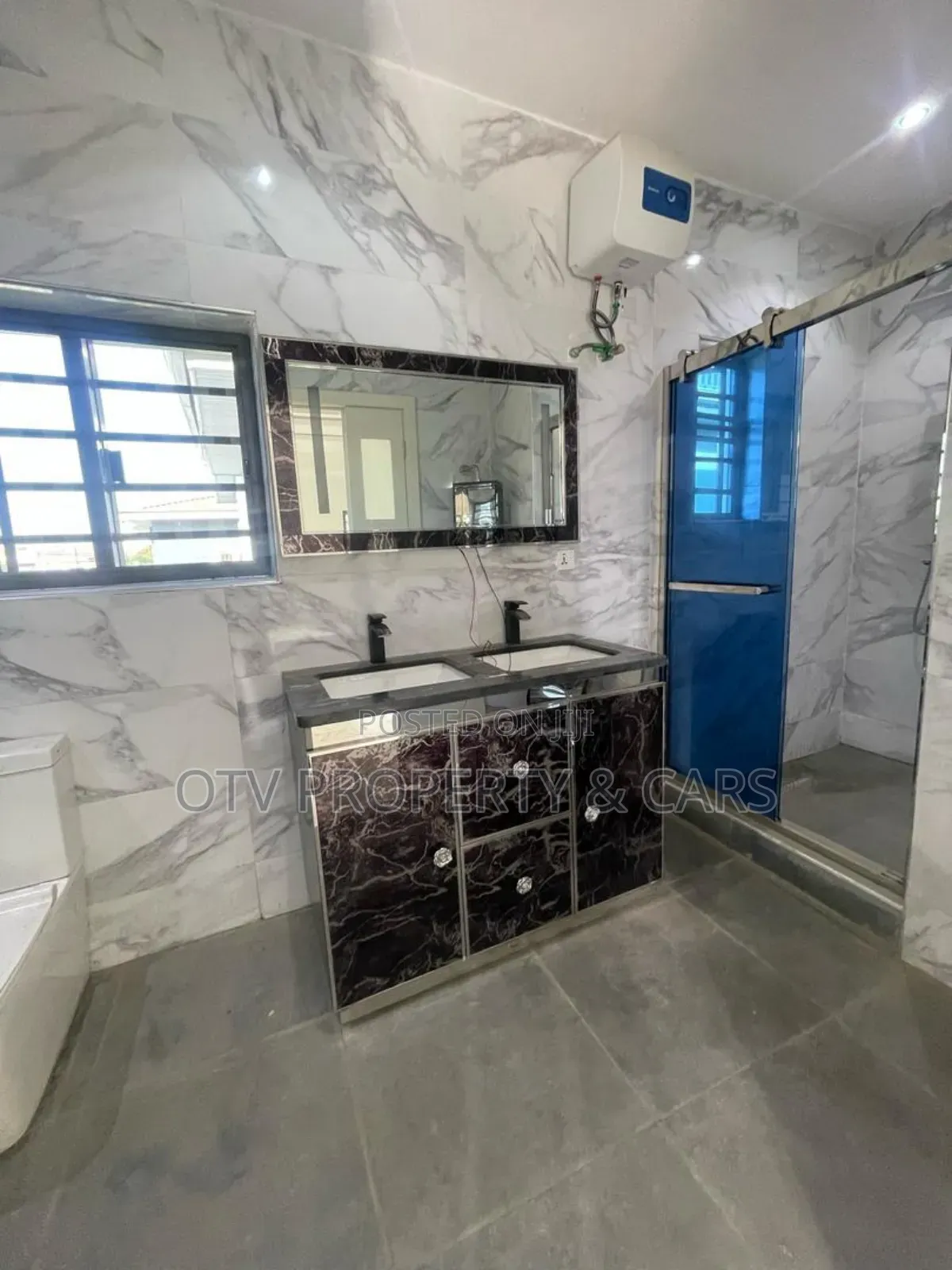 Furnished 5bdrm Duplex in Lekki Phase 1 for sale