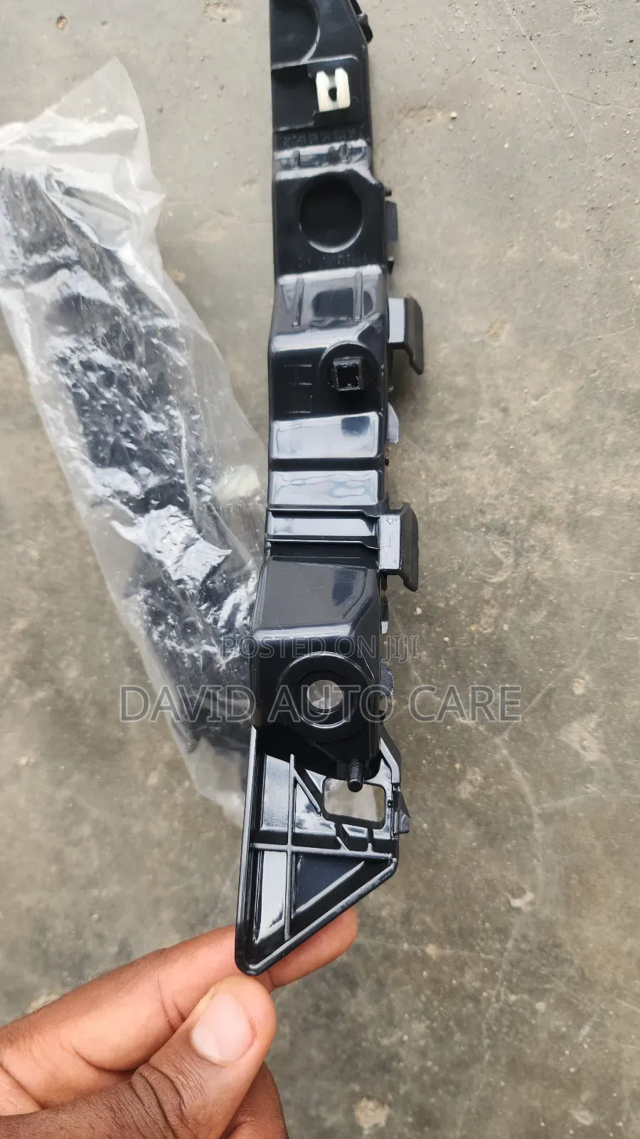 Bumper Hanger Kia Sportage 2012