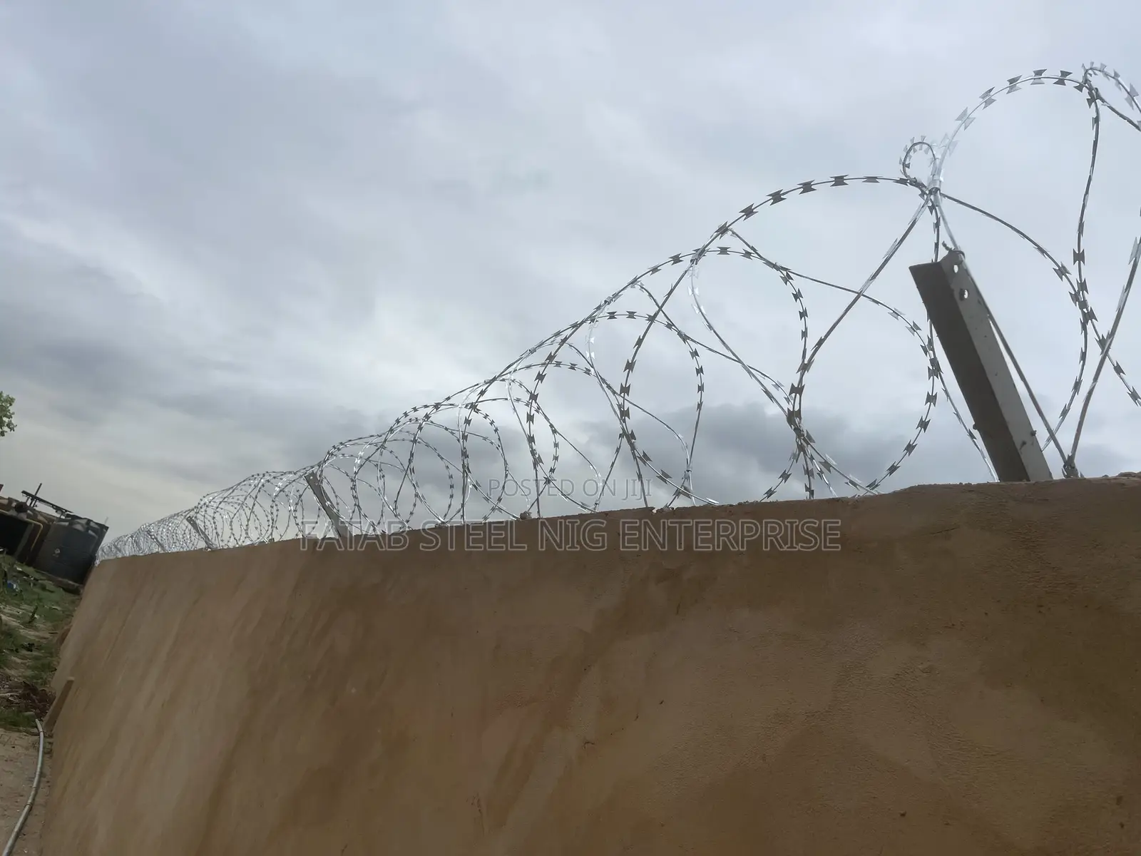 Hot Dipped Anti Rust Razor Fencing