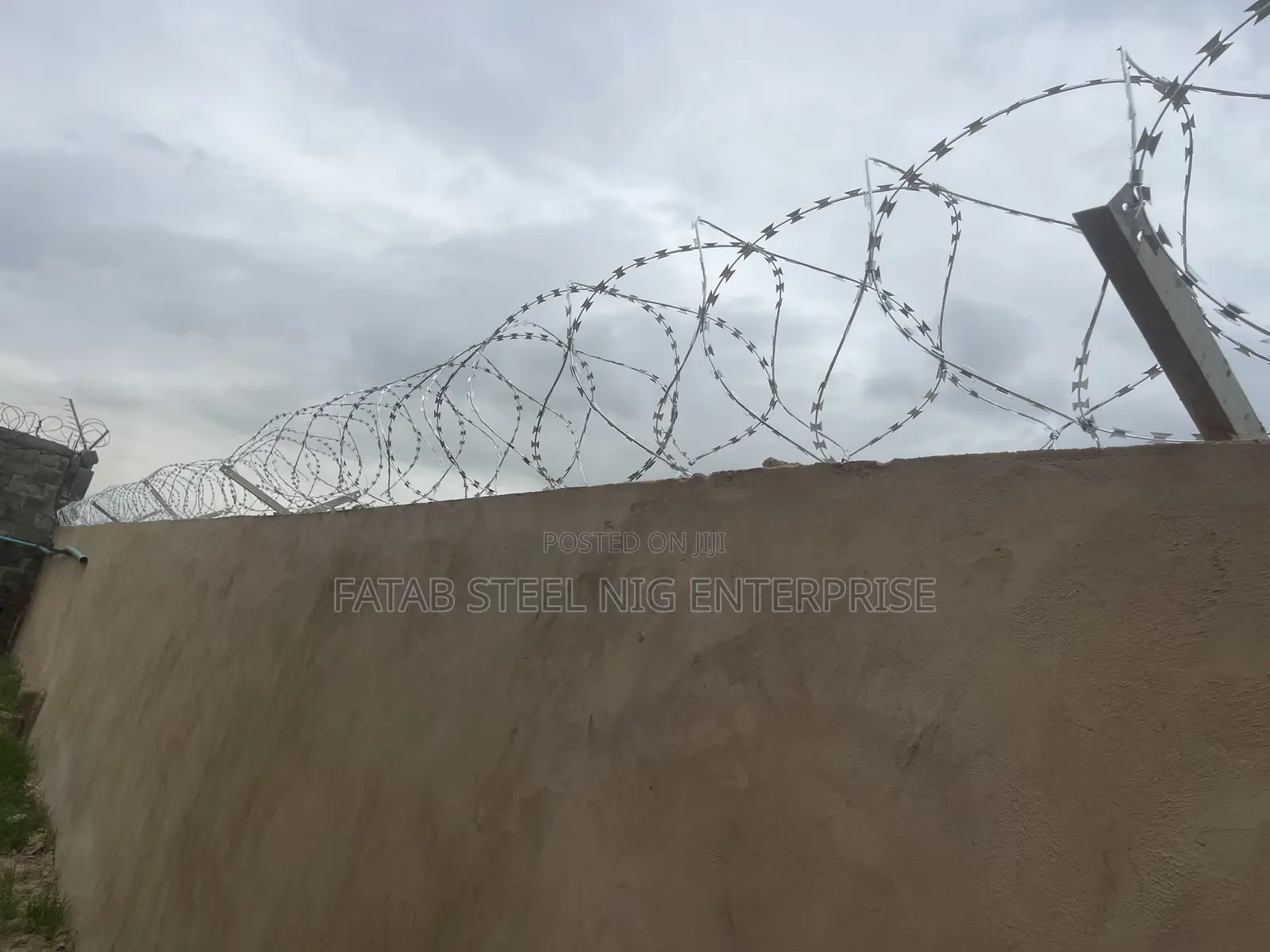 Hot Dipped Anti Rust Razor Fencing