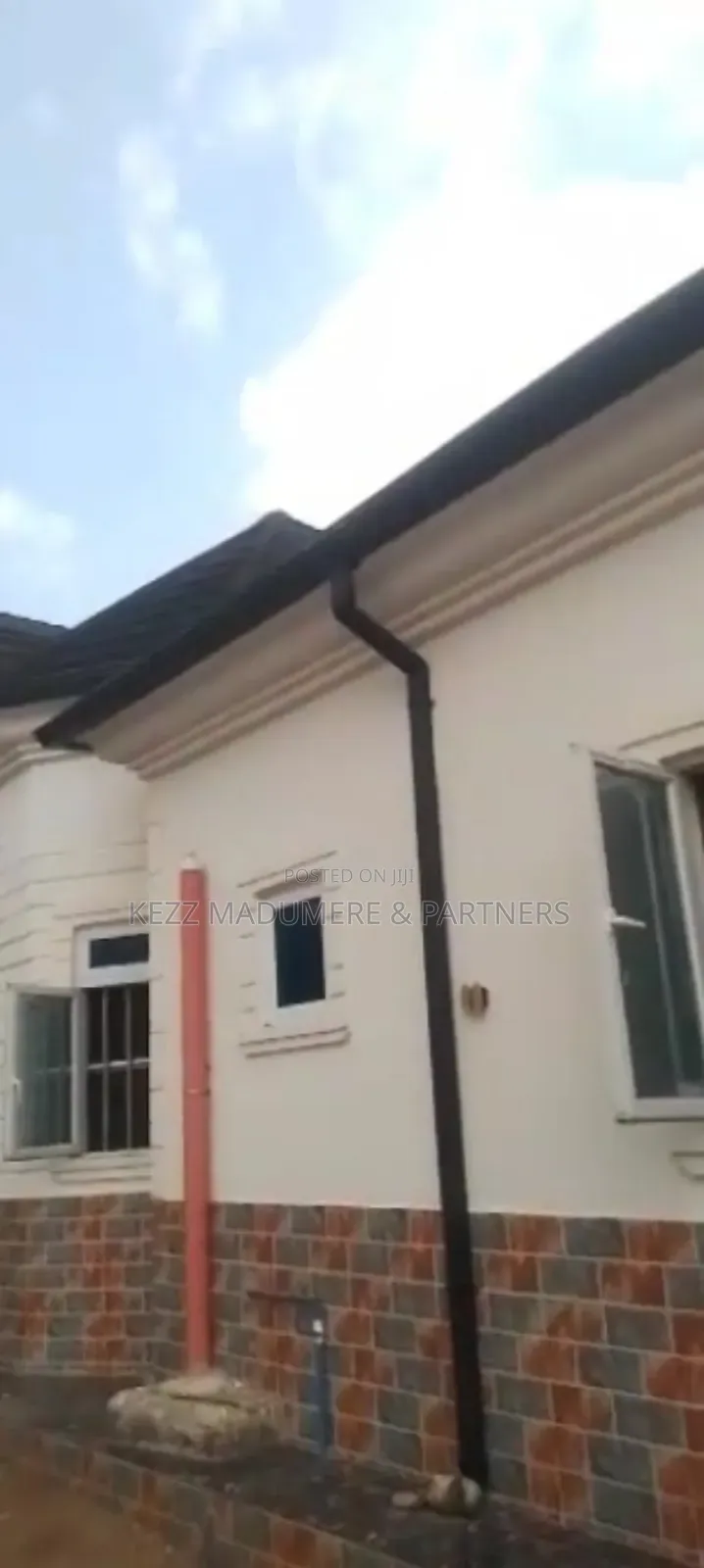 4bdrm Bungalow in Mbodo ,Aluu, Port for sale