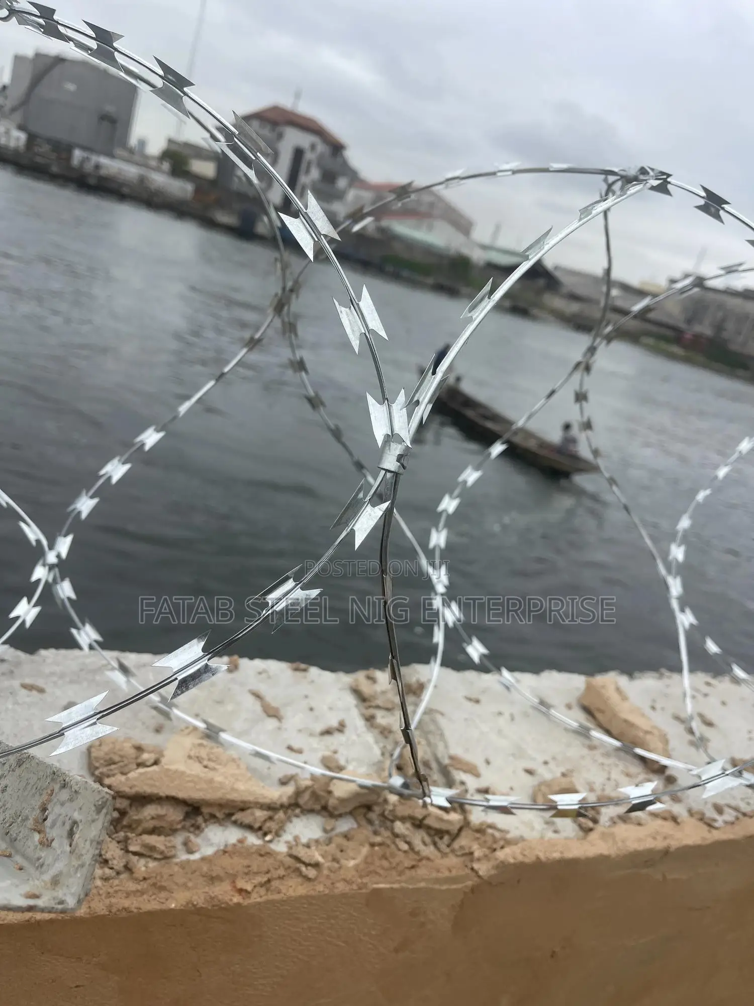 Hot Dipped Anti Rust Razor Fencing