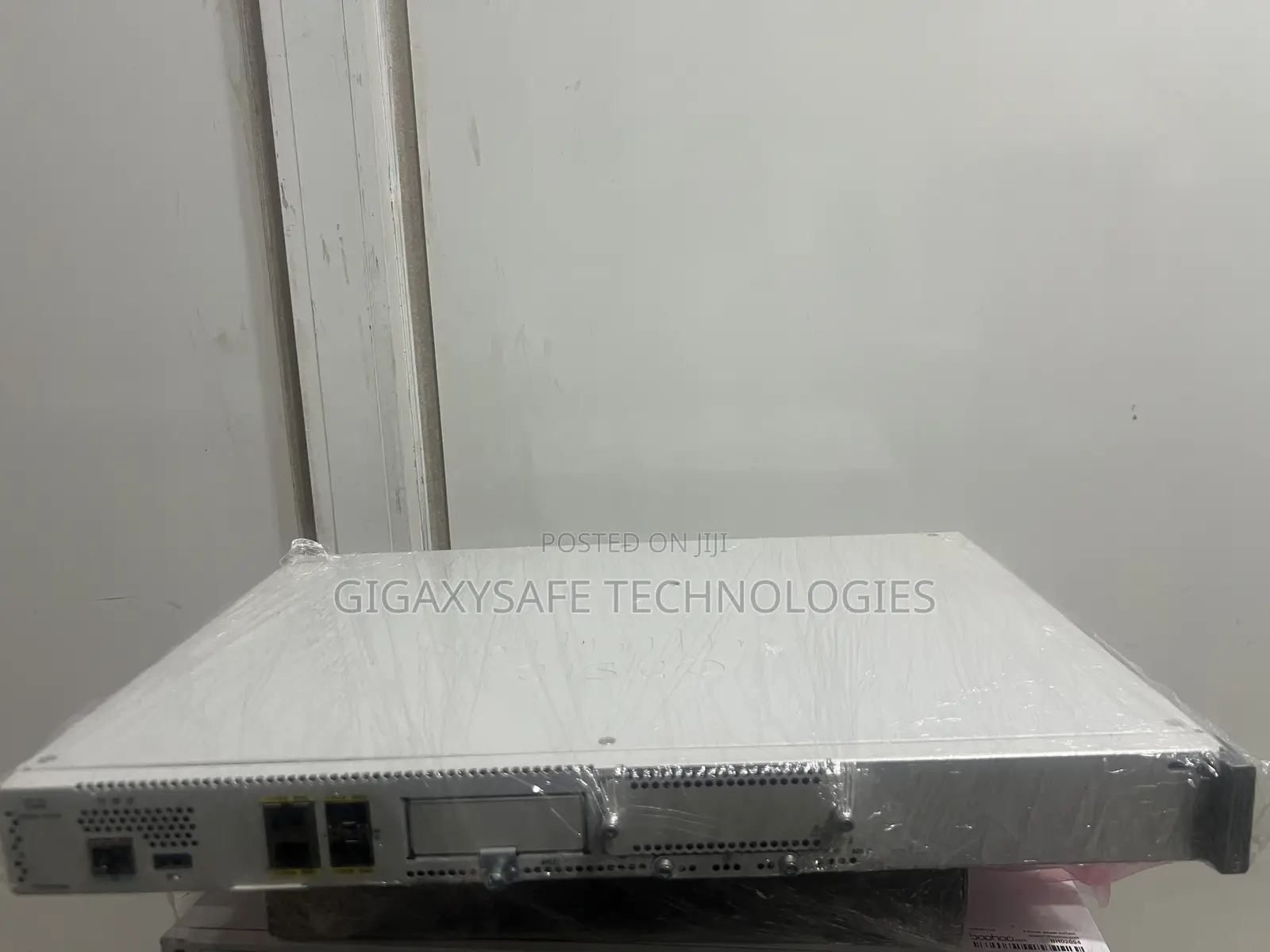 Cisco Catalyst 8200l With 1-Nim Slot and 4x1g Wan Ports