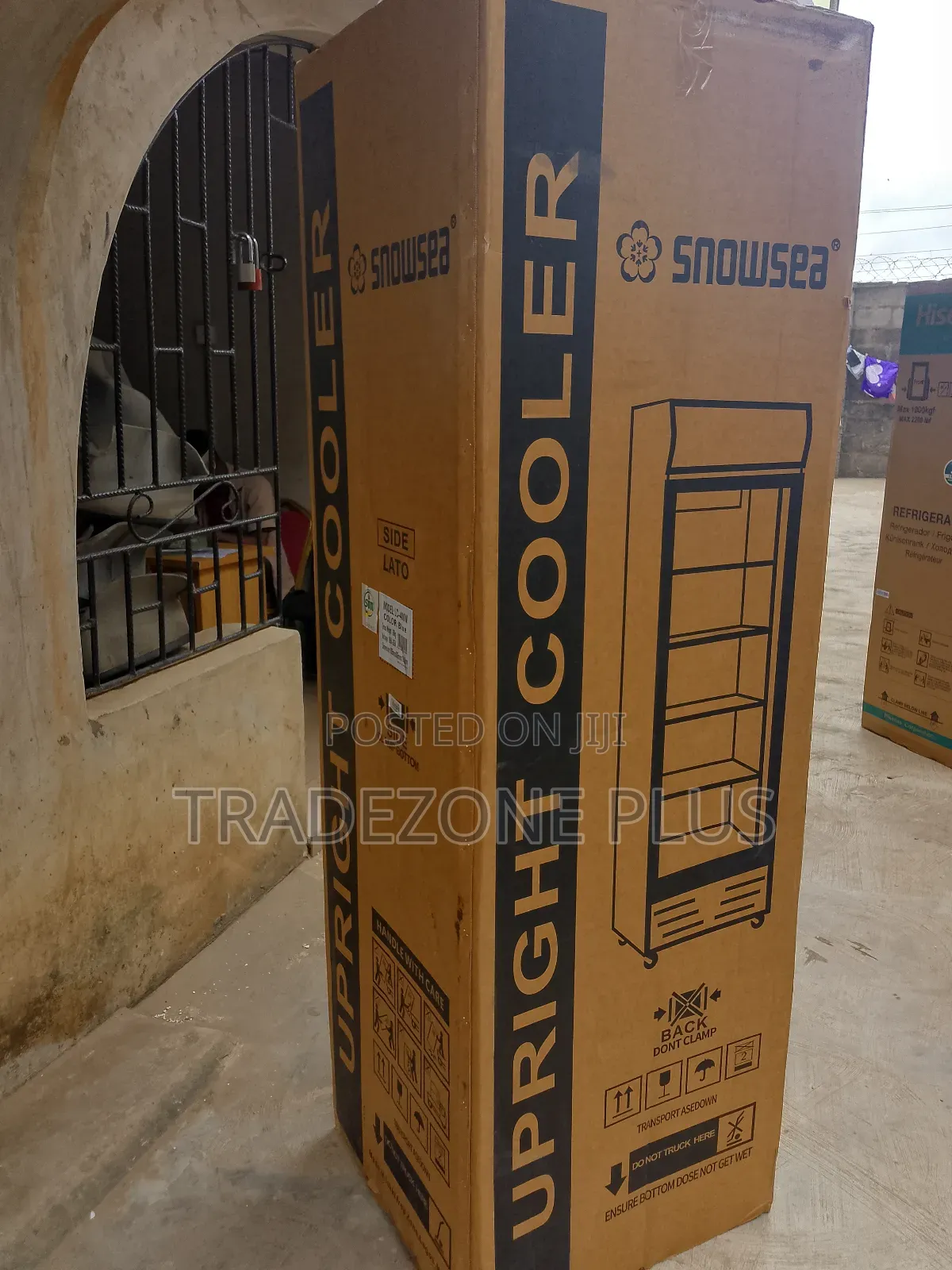 Lc-300 Snowsea Chiller With Features for Efficient Storage