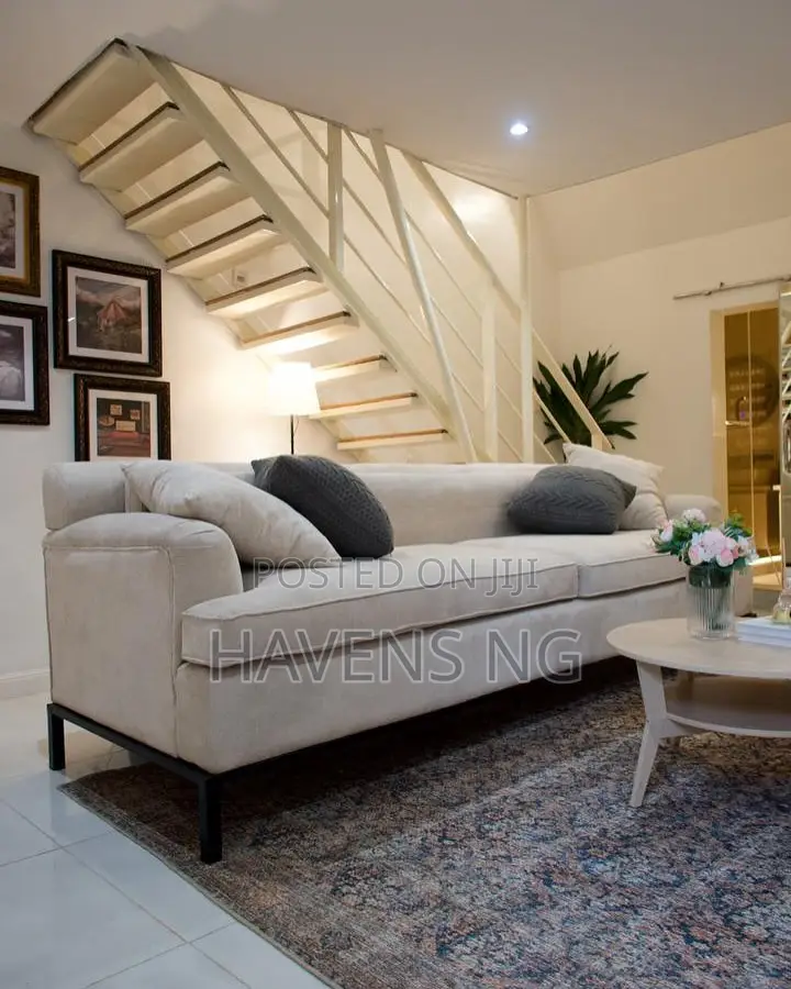 Stylish 1-Bedroom Loft Apartment