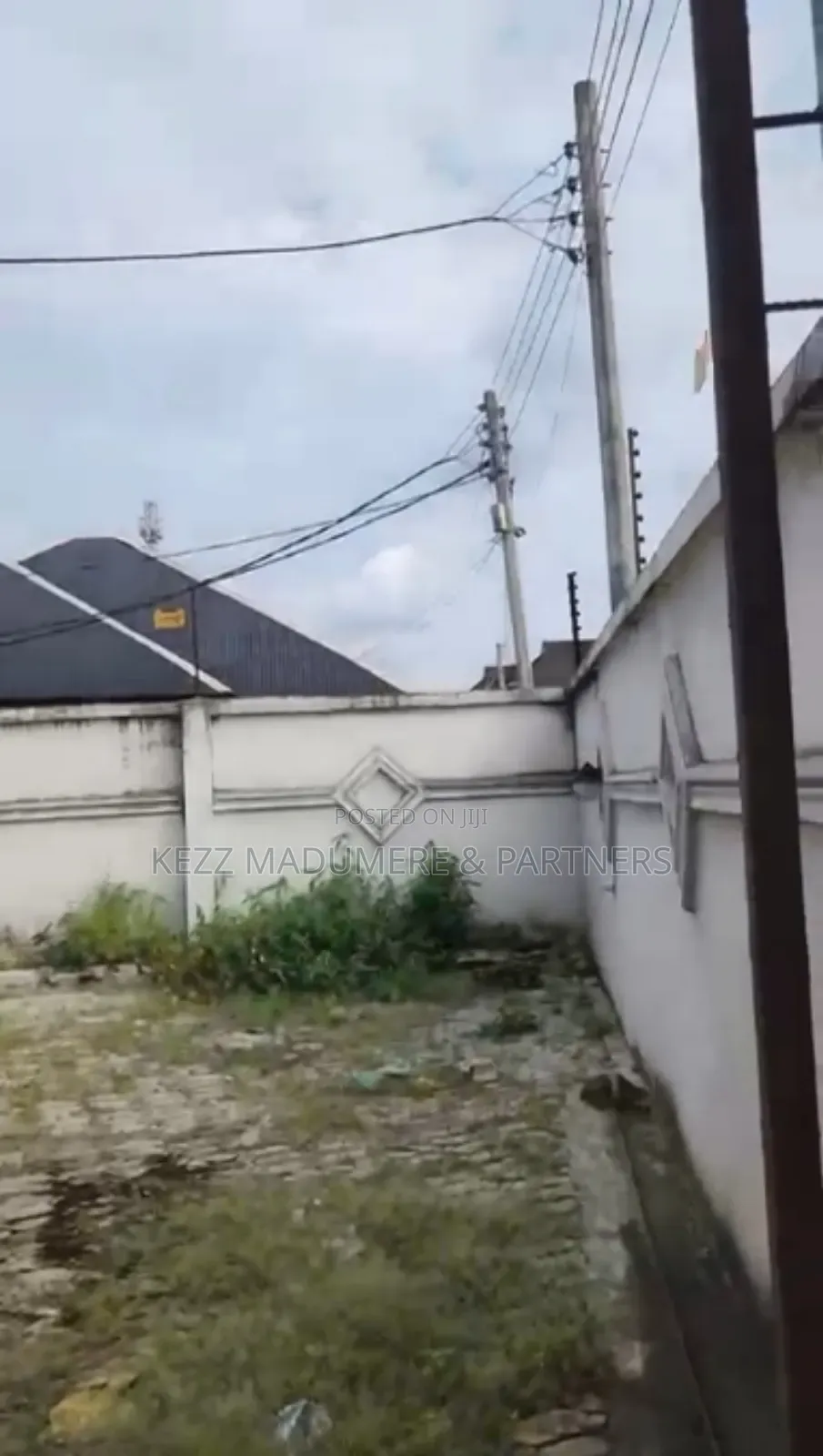 4bdrm Duplex in Sars Road Port for sale