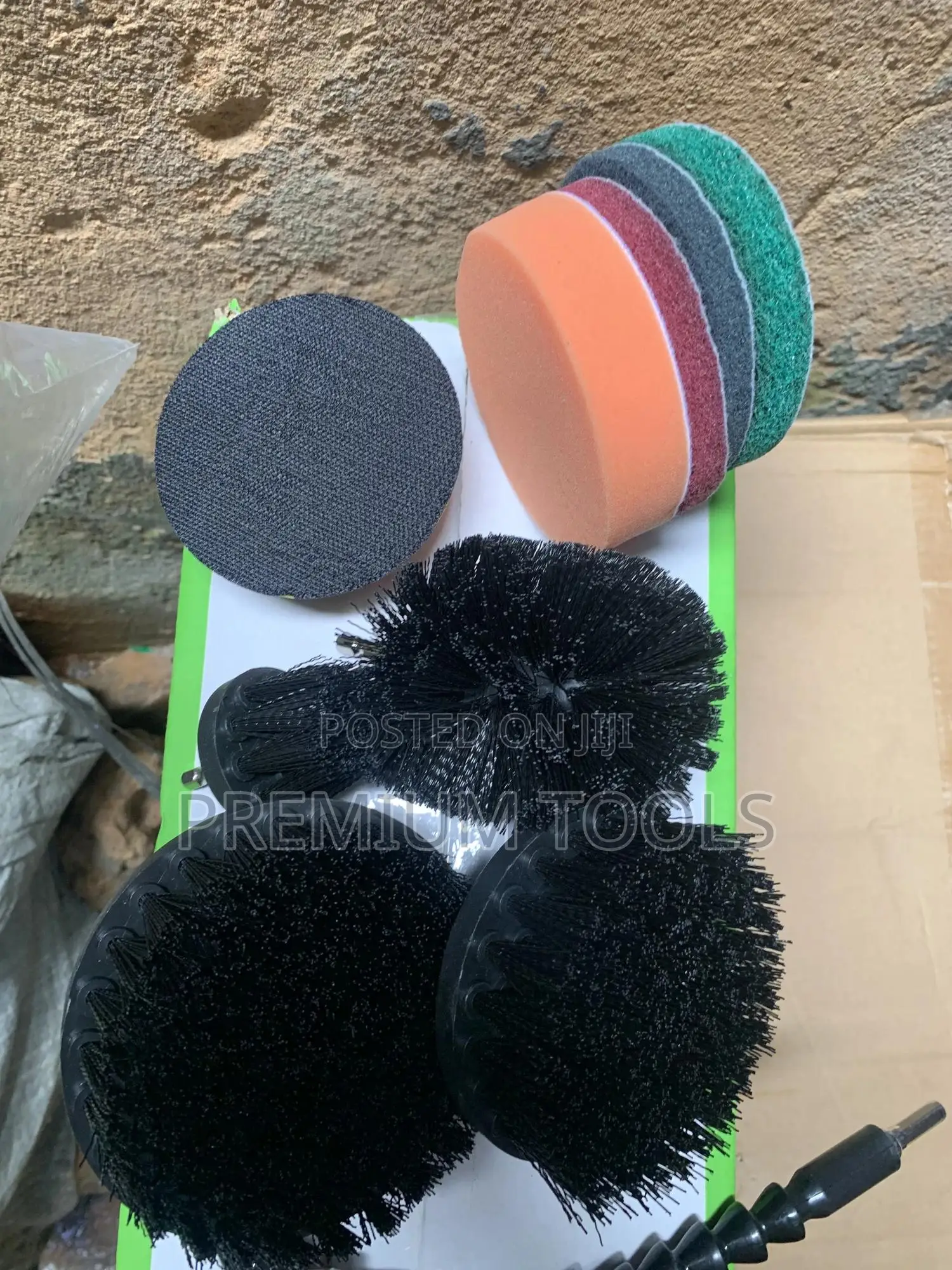 Set of Brush Plus Pad