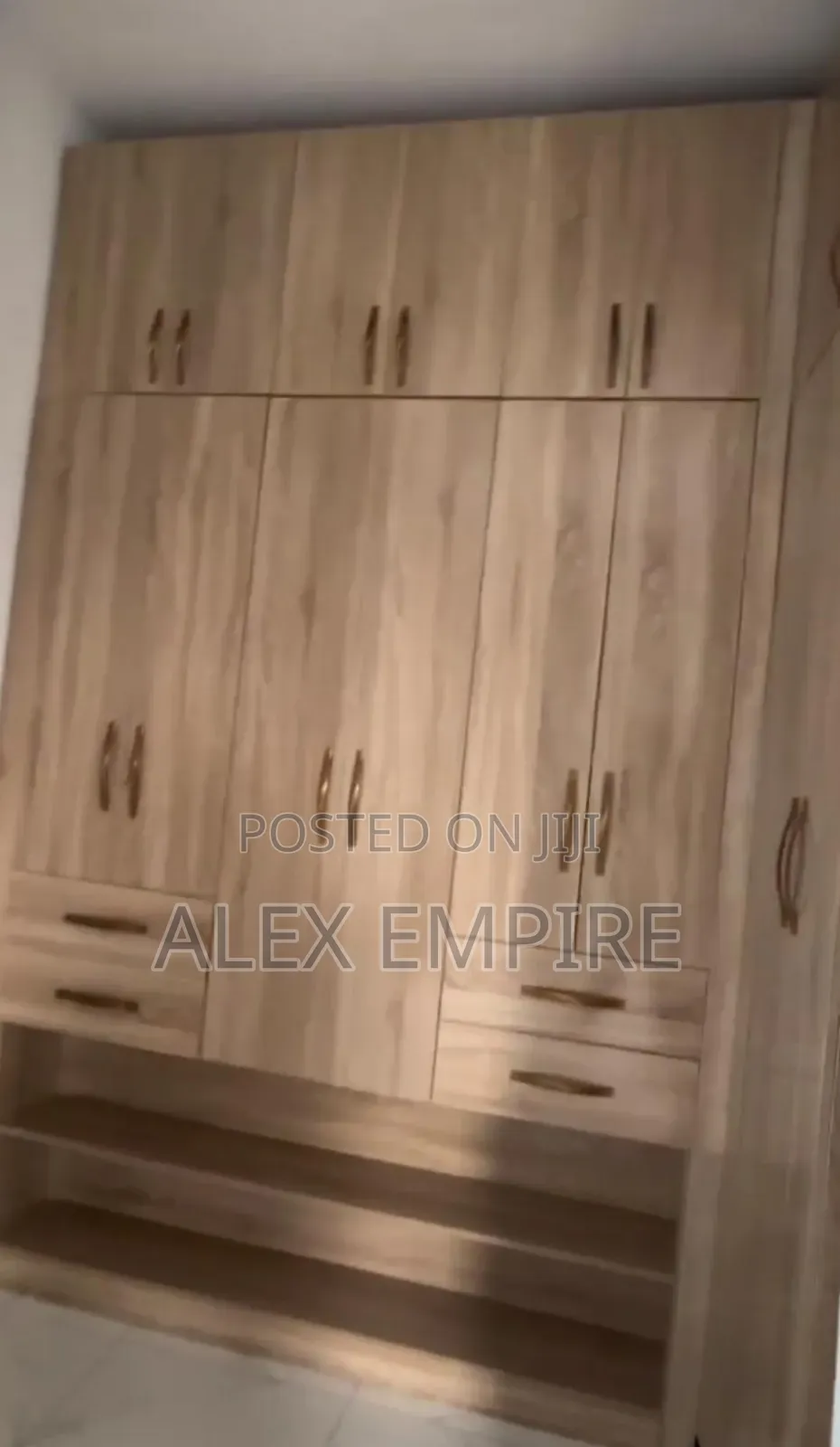 4bdrm Duplex in Ago Palace for sale