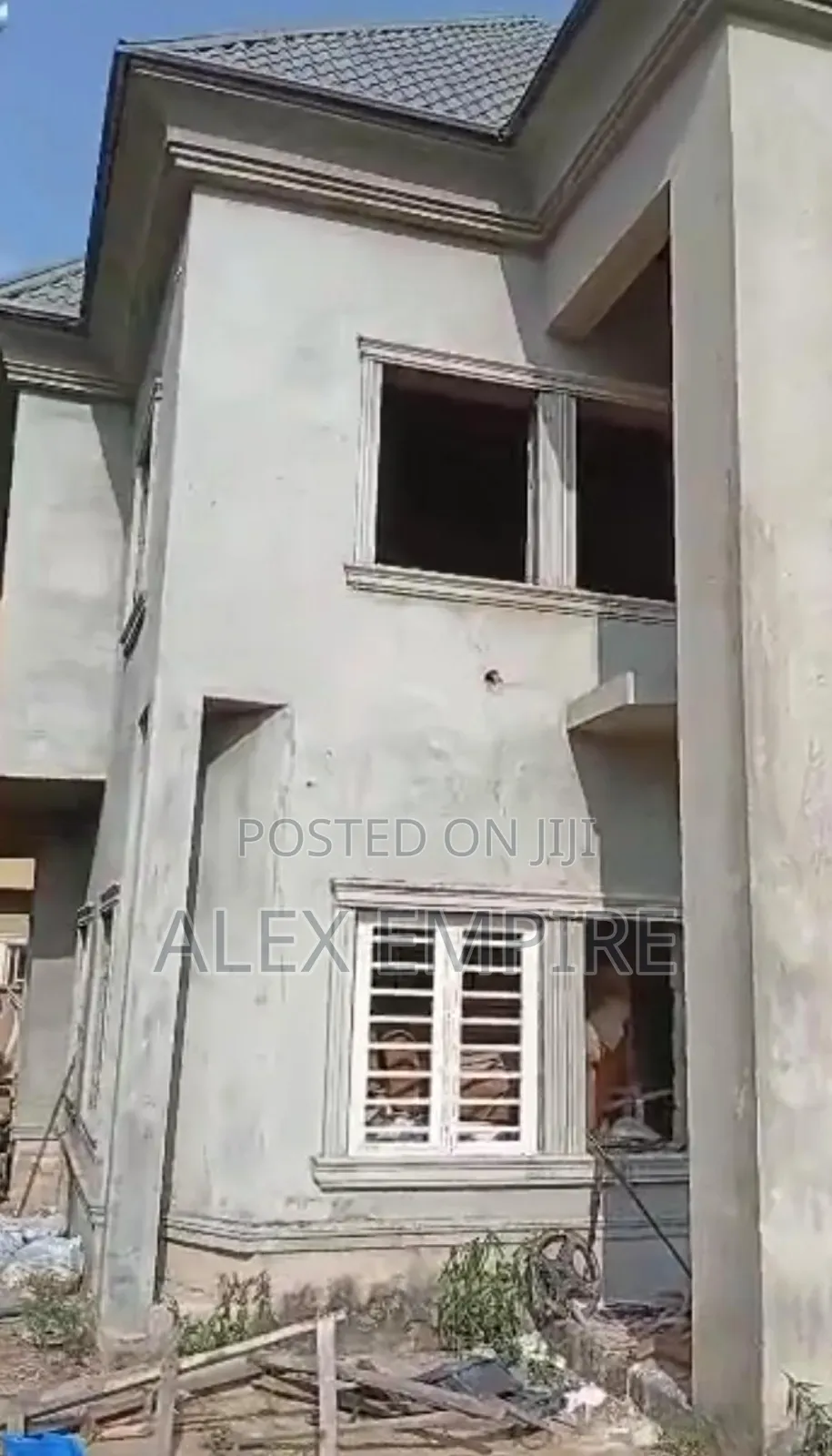 6bdrm Duplex in Amuwo-Odofin for sale