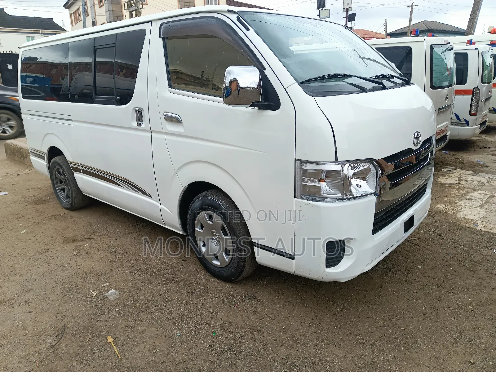 Toyota HiAce 2014 White