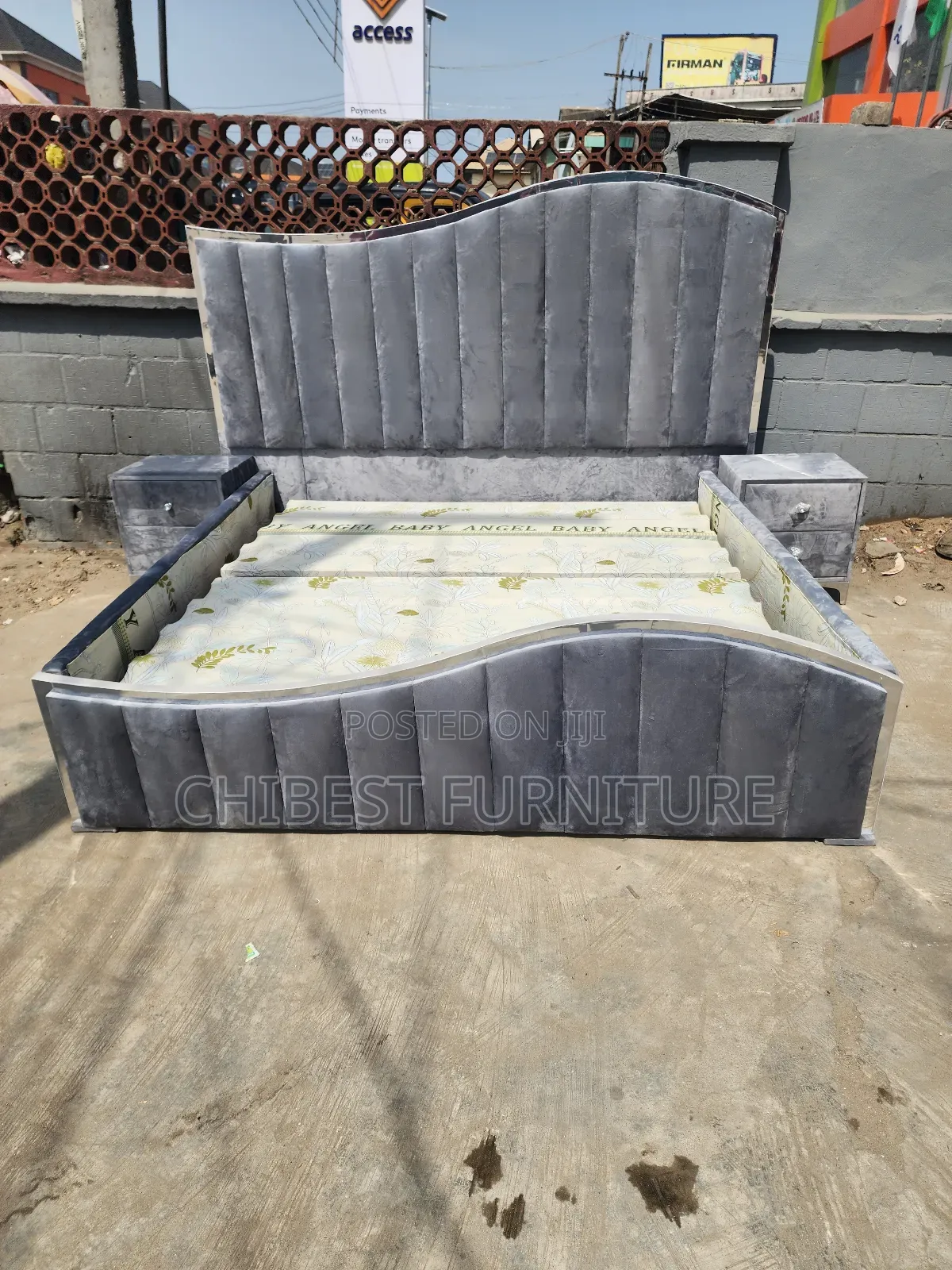 Standard 6by6 Luxury Bed Stand.