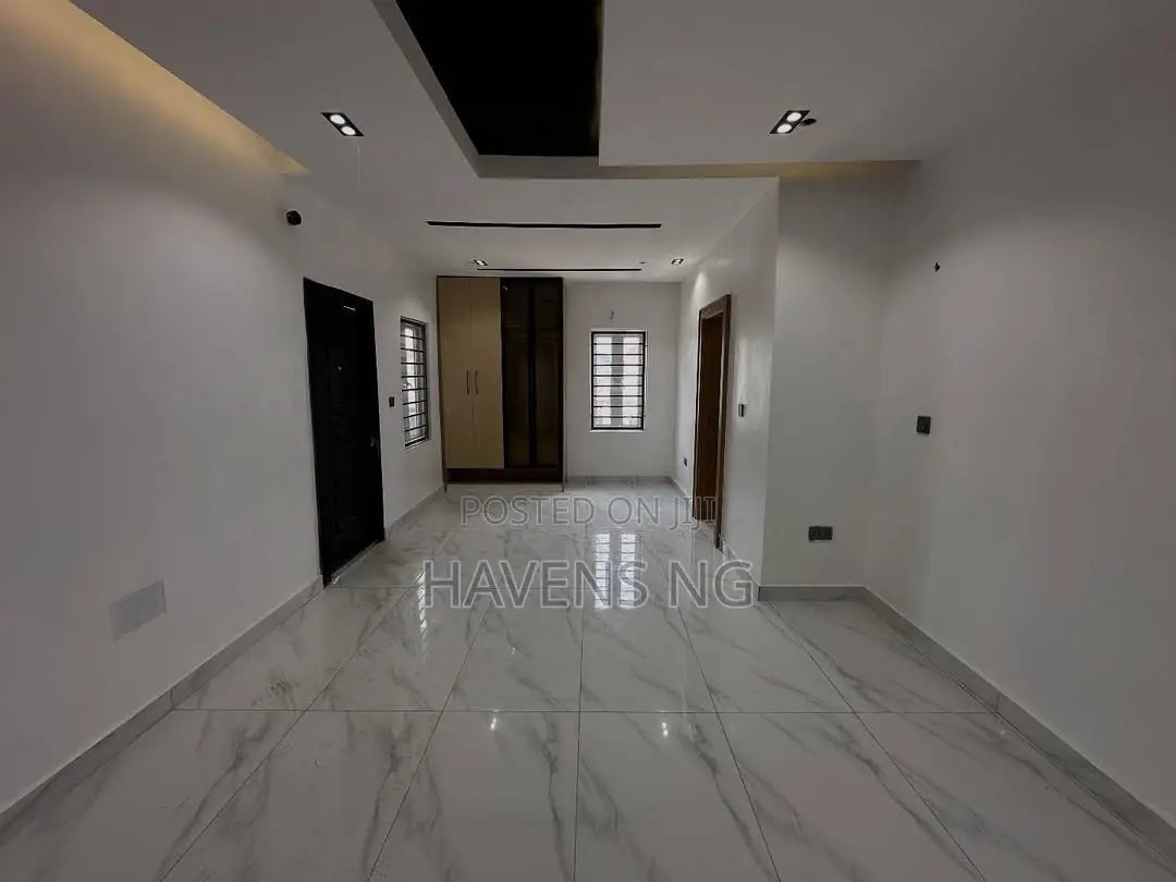 4bdrm Duplex in Life Camp for sale