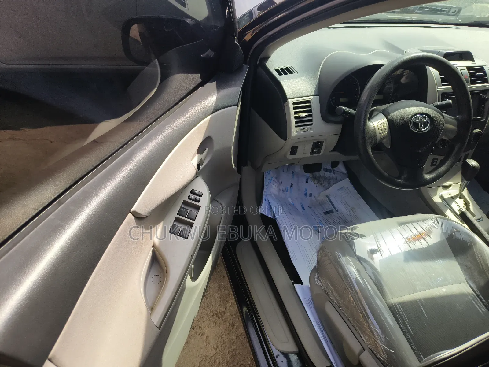 Toyota Corolla LE 4dr Sedan (1.8L 4cyl 4A) 2013 Black