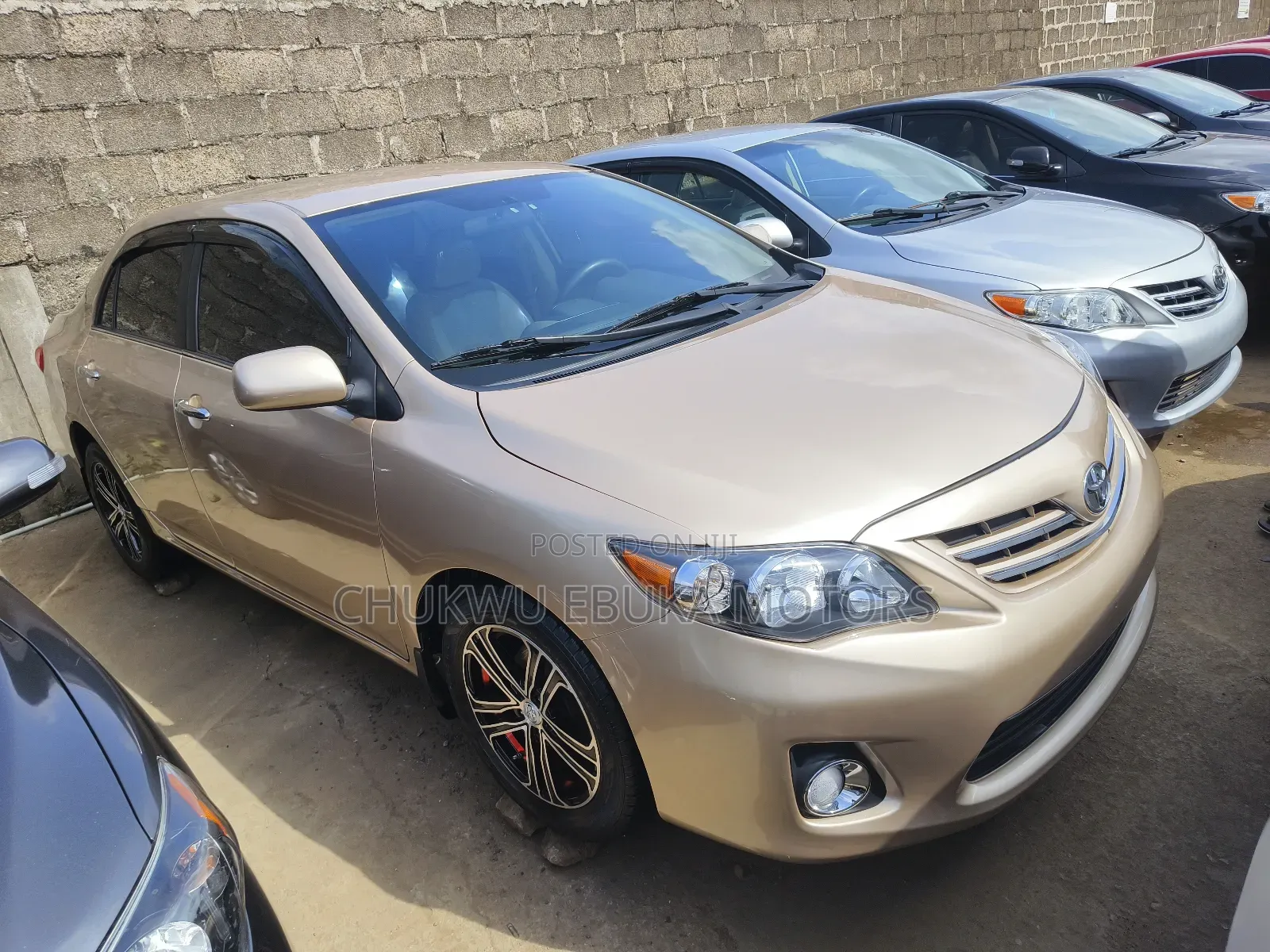 Toyota Corolla LE 4dr Sedan (1.8L 4cyl 4A) 2013 Gold