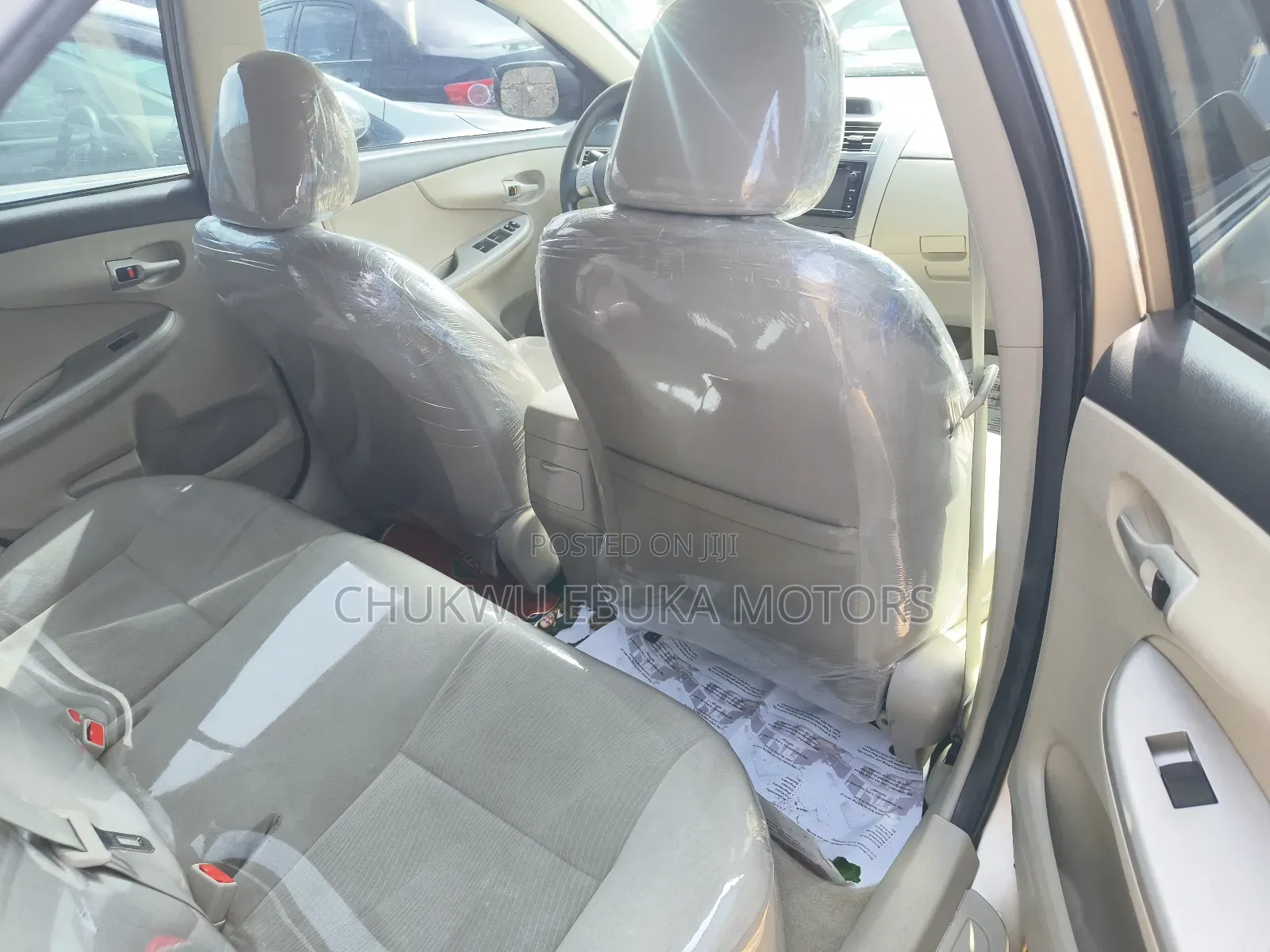 Toyota Corolla LE 4dr Sedan (1.8L 4cyl 4A) 2013 Gold