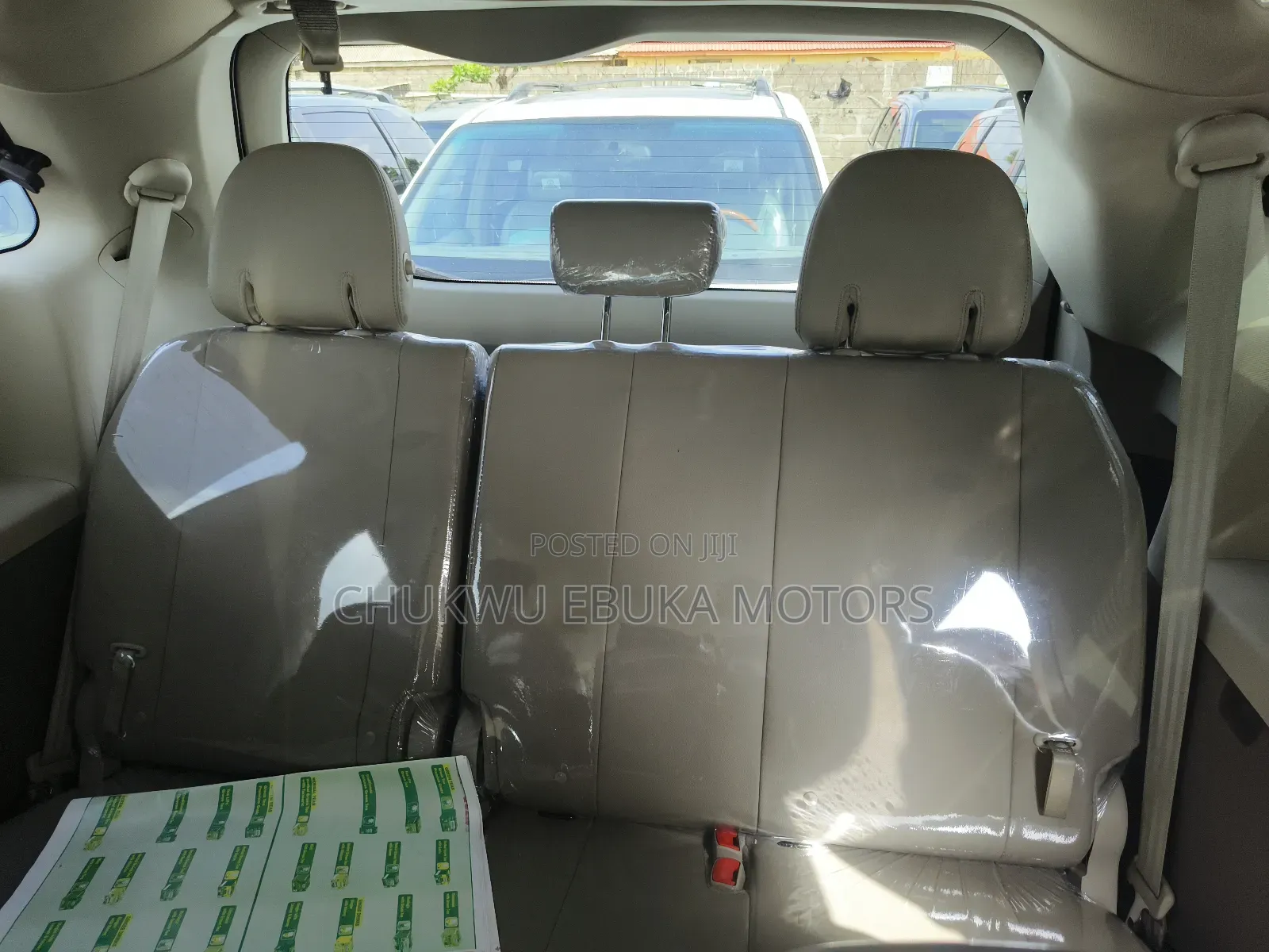 Toyota Sienna XLE 8 Passenger (3.5L 6cyl 6A) 2016 Gold