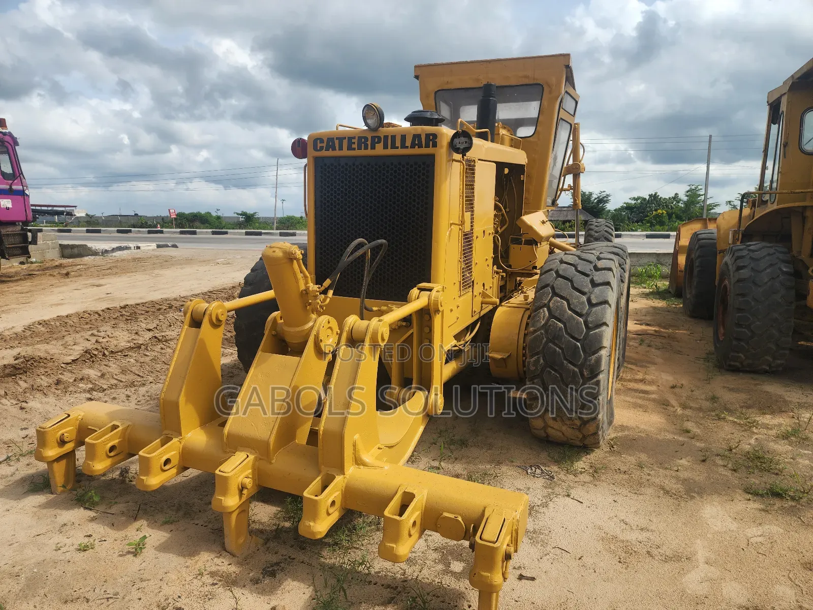 14g Caterpillar Grader Sharp Tokunbo