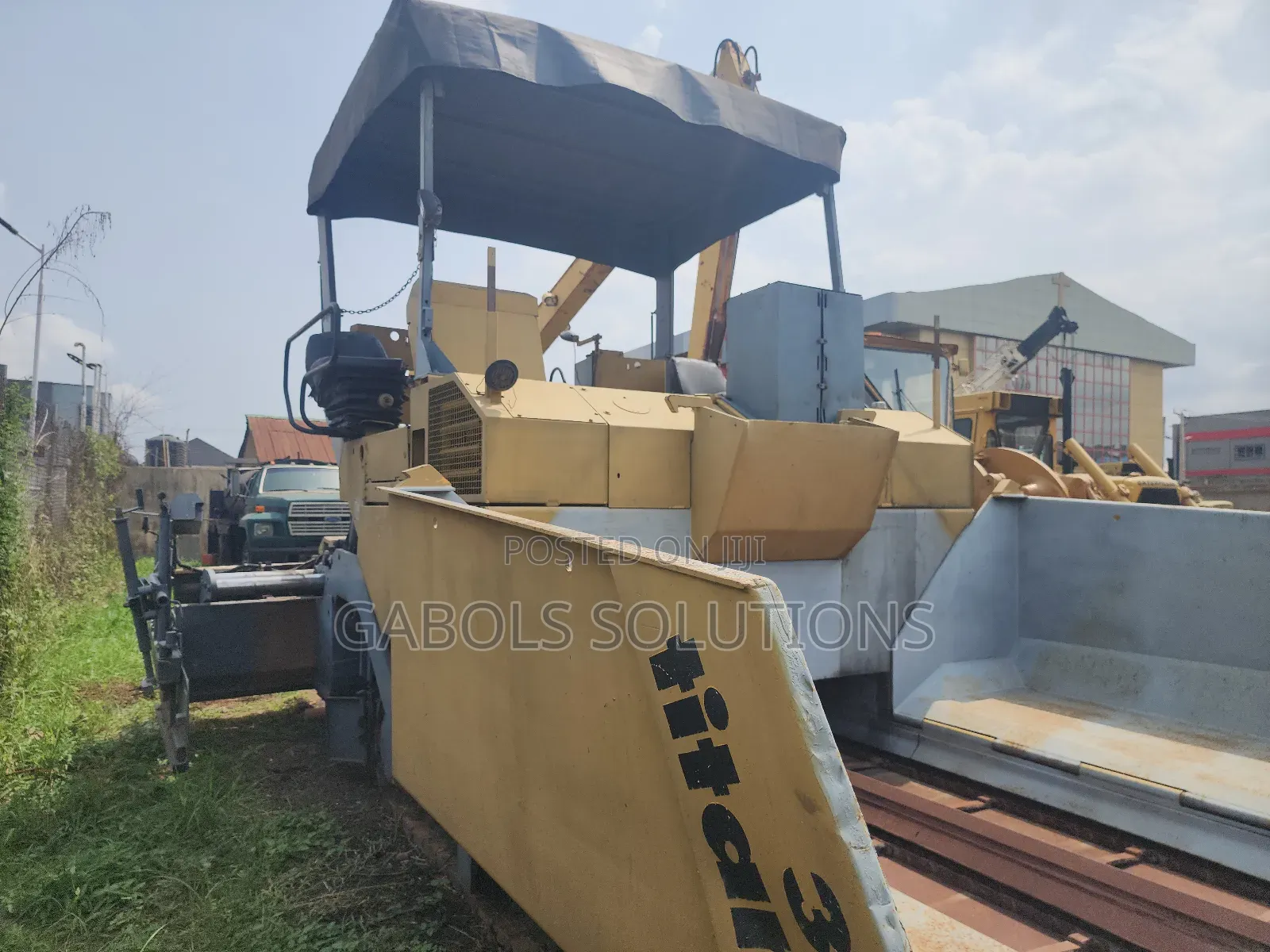 Abg 325 Titan Ashphalt Paver Tokunbo
