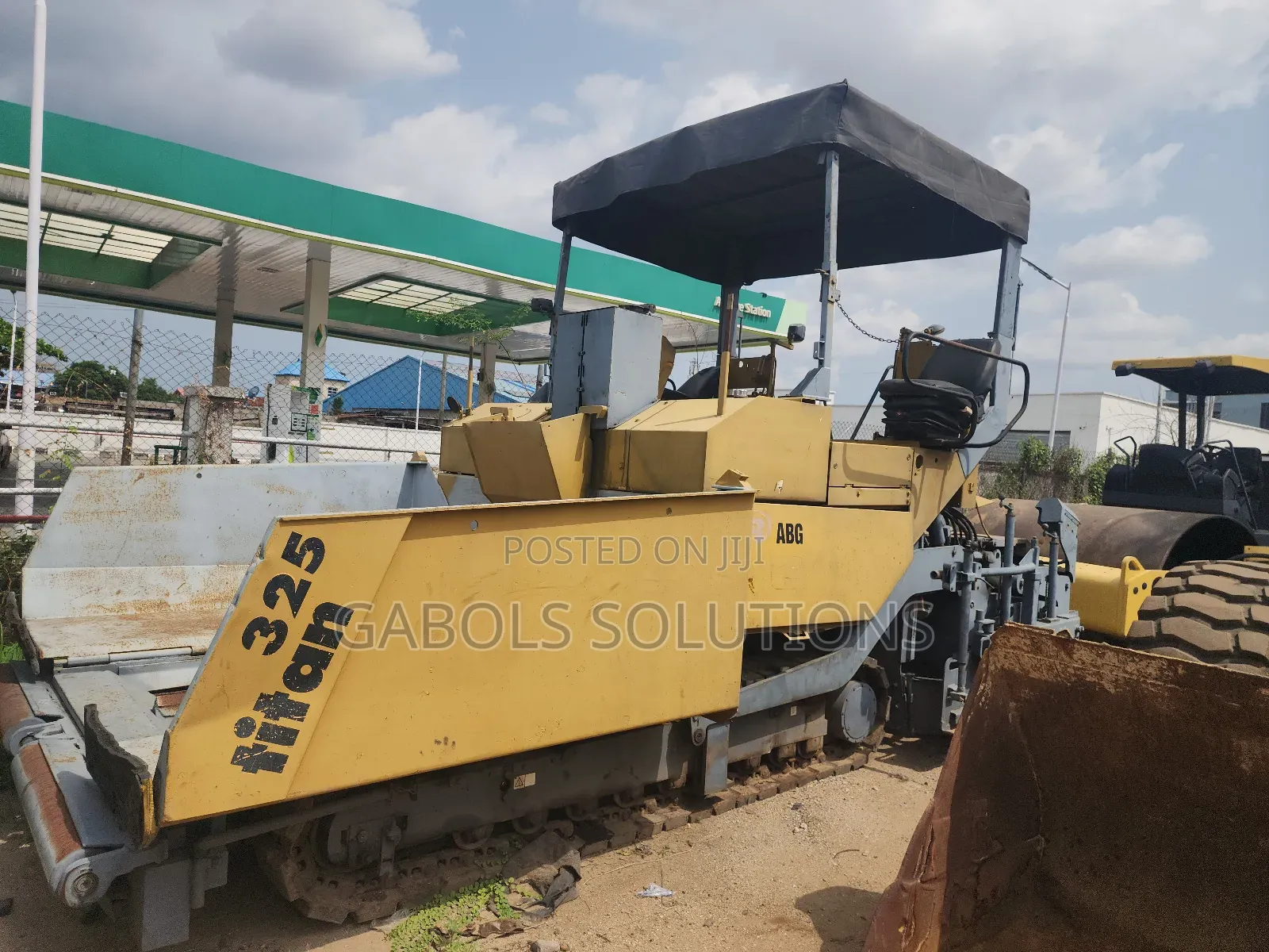 Abg 325 Titan Ashphalt Paver Tokunbo
