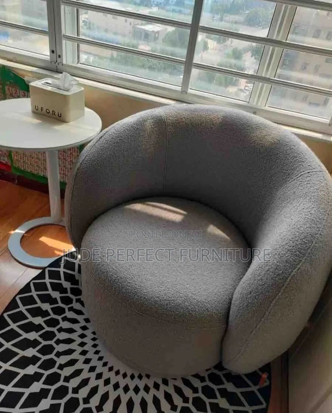 High Quality Rounded Single Sofa