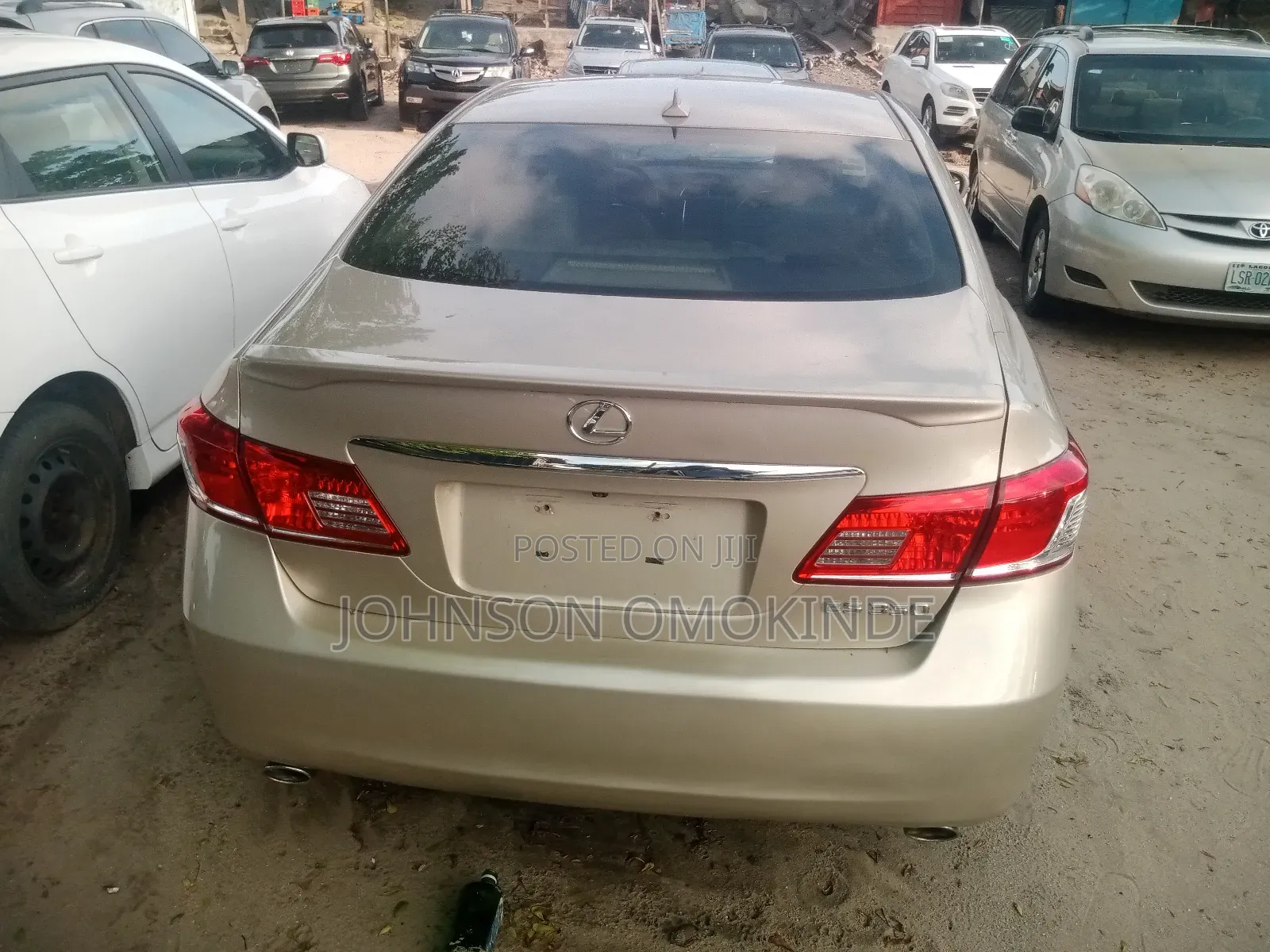 Lexus ES 350 2011 Gold