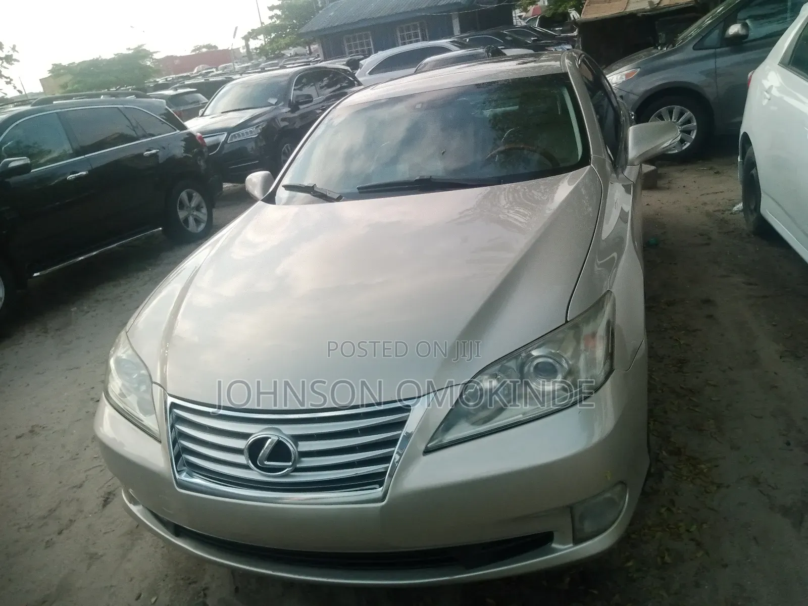 Lexus ES 350 2011 Gold