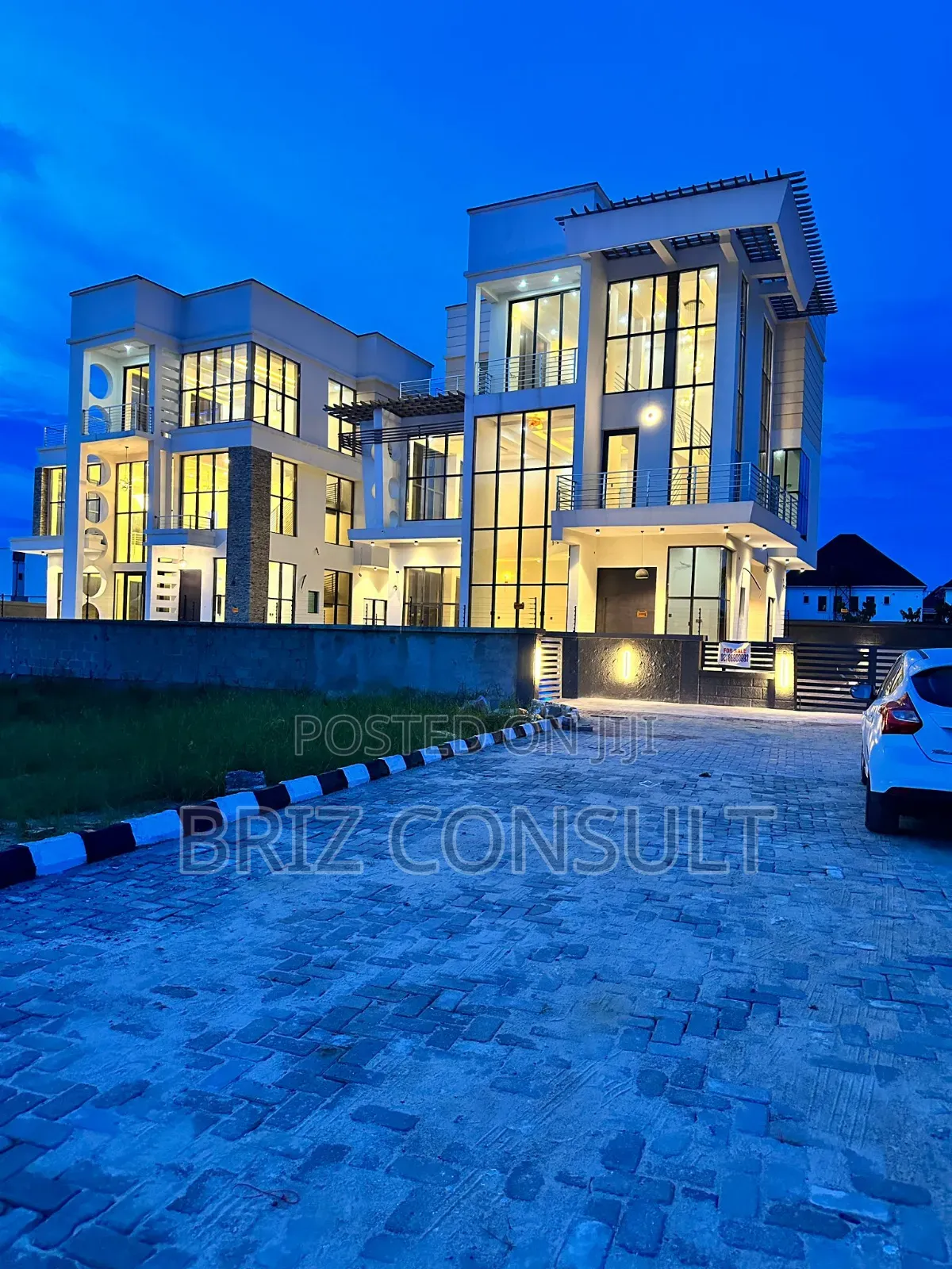 4 Bedroom With Bq + Pool
