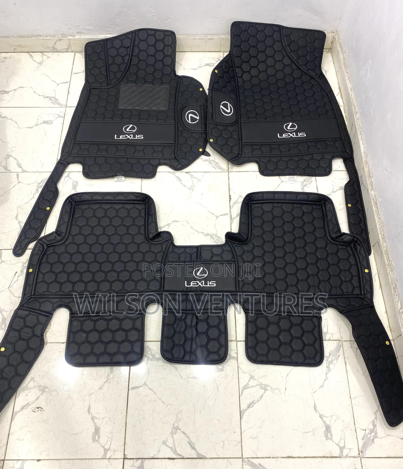 Plain Black Lexus 330/350 Logo Leather Mat