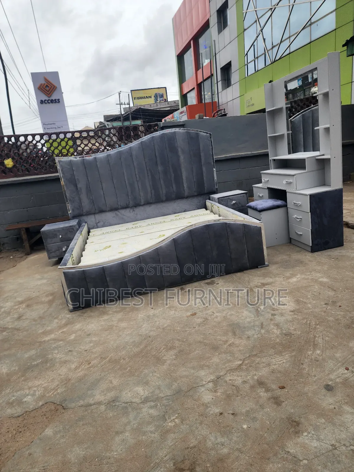 High Quality Complete Six by Six Set of Bed.
