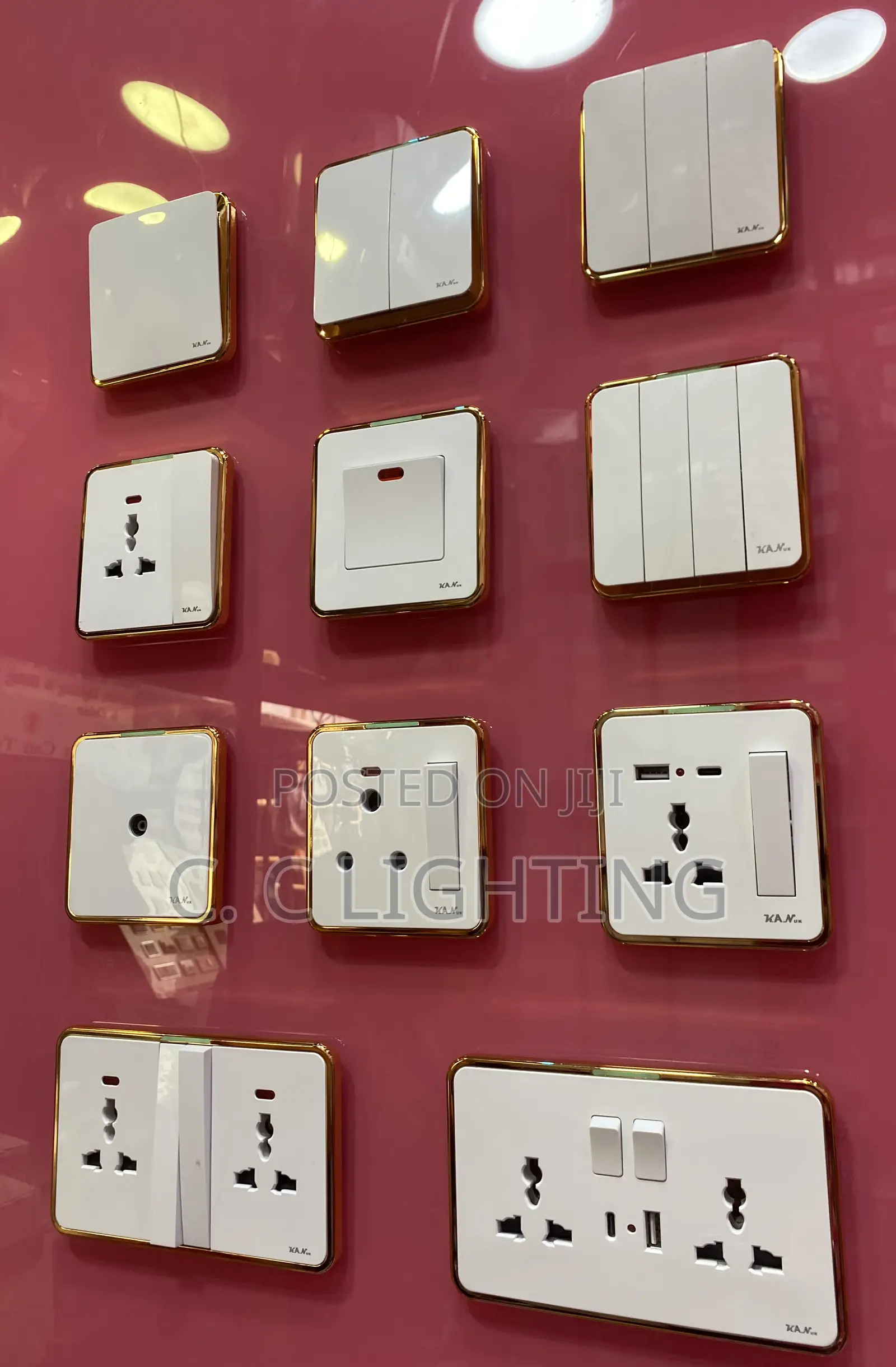 Uk White Gold Socket and Switches