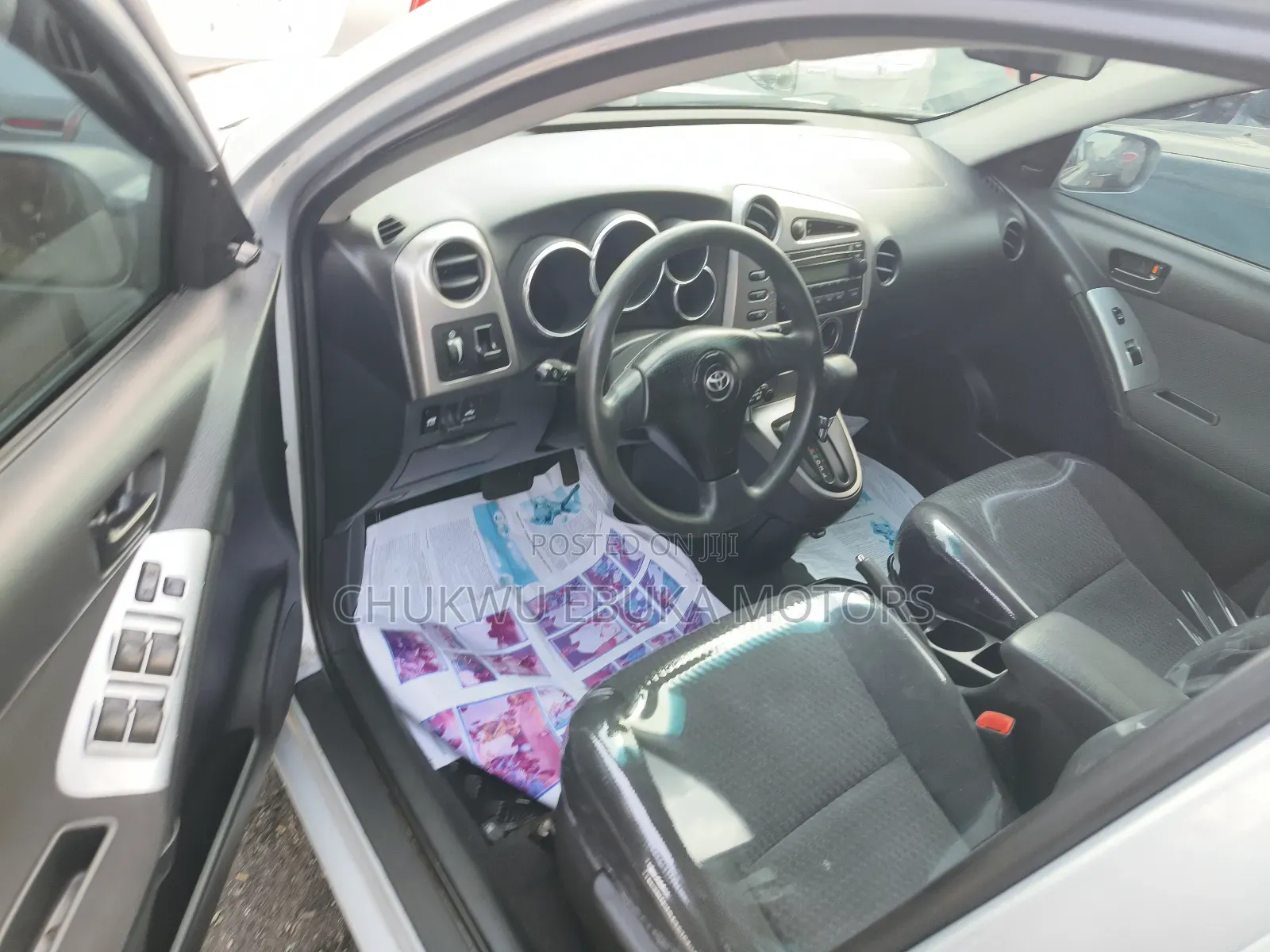 Toyota Matrix XR Hatchback FWD (1.8L 4cyl 4A) 2008 Silver