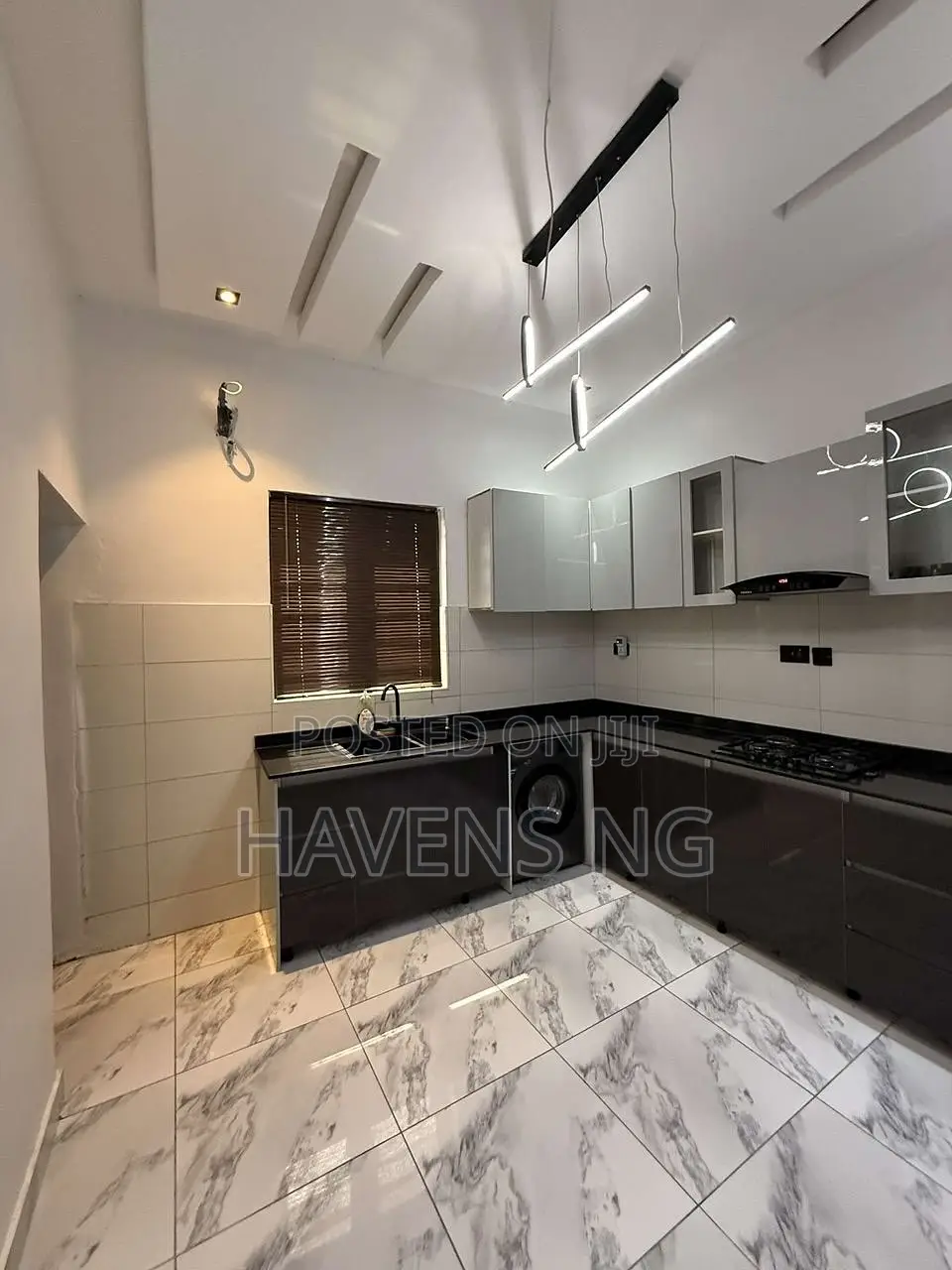 Exquisite 2-Bedroom Apartment | Short Stay