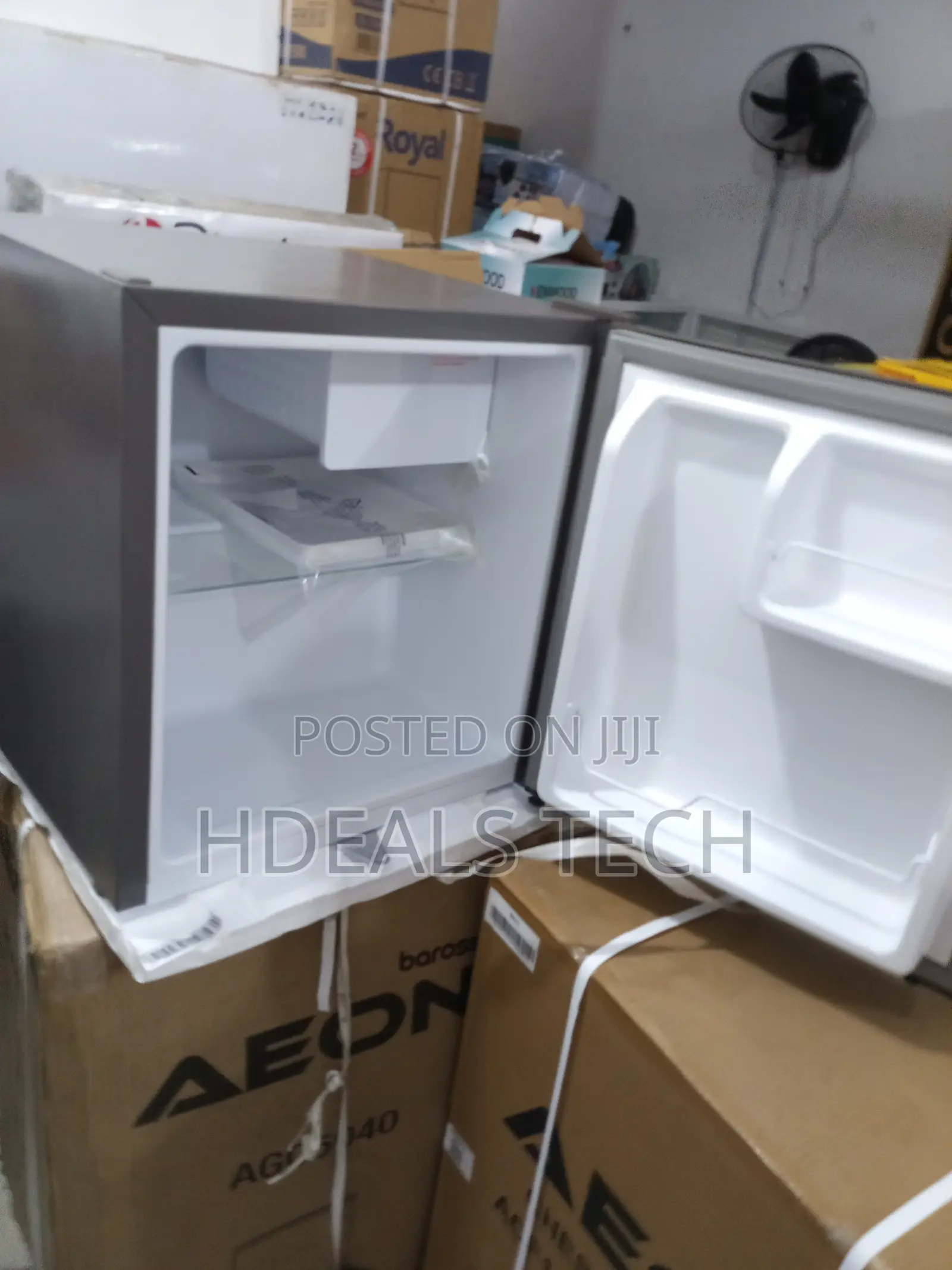 Hisense 44l Mini Refrigerator for Beverage Storage